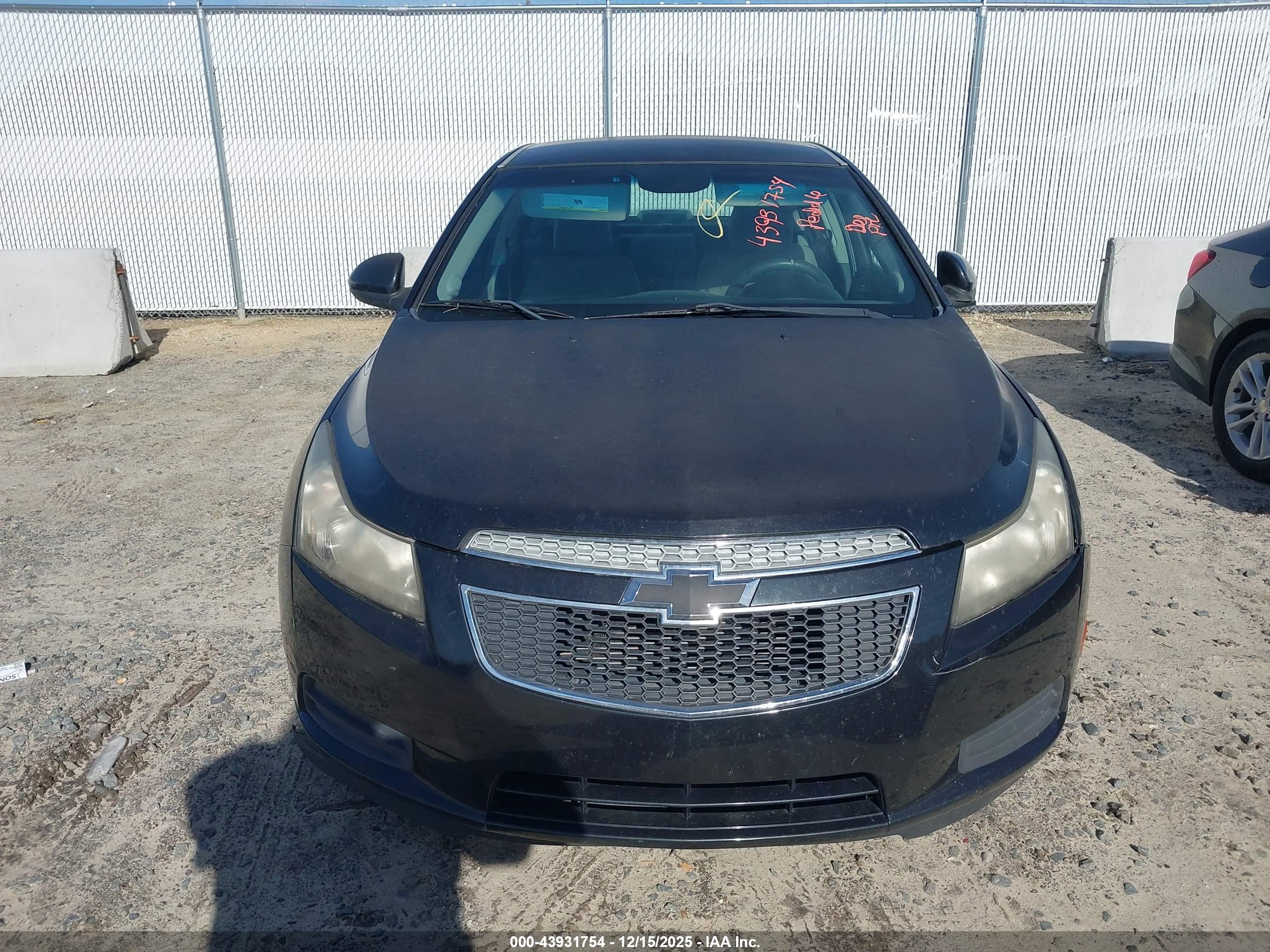 CHEVROLET CRUZE image 6