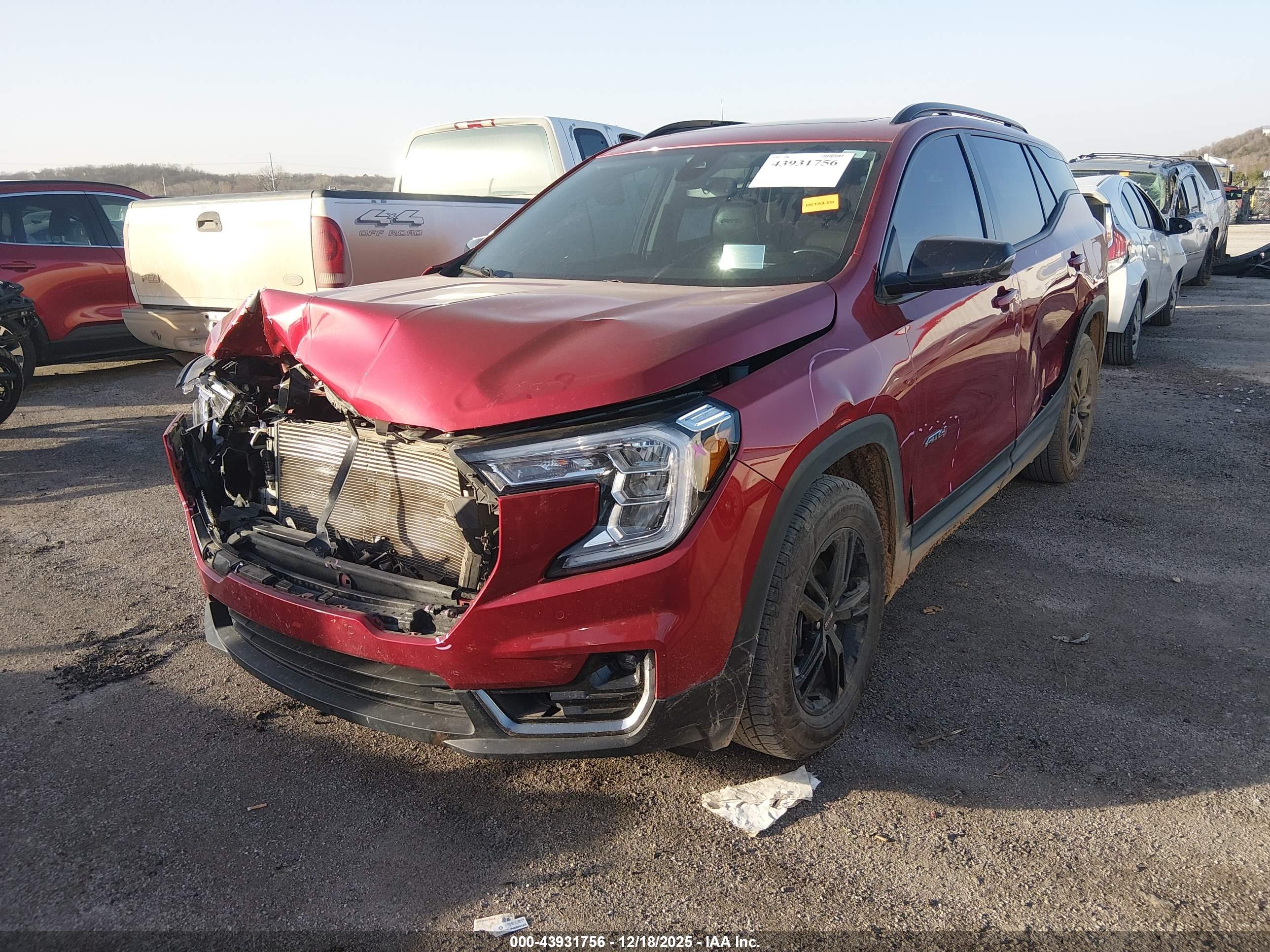 GMC TERRAIN image 2