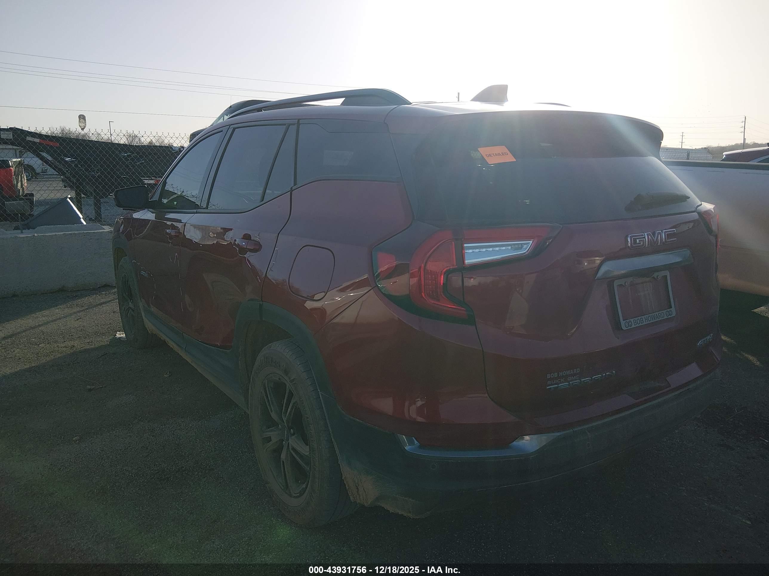 GMC TERRAIN image 3