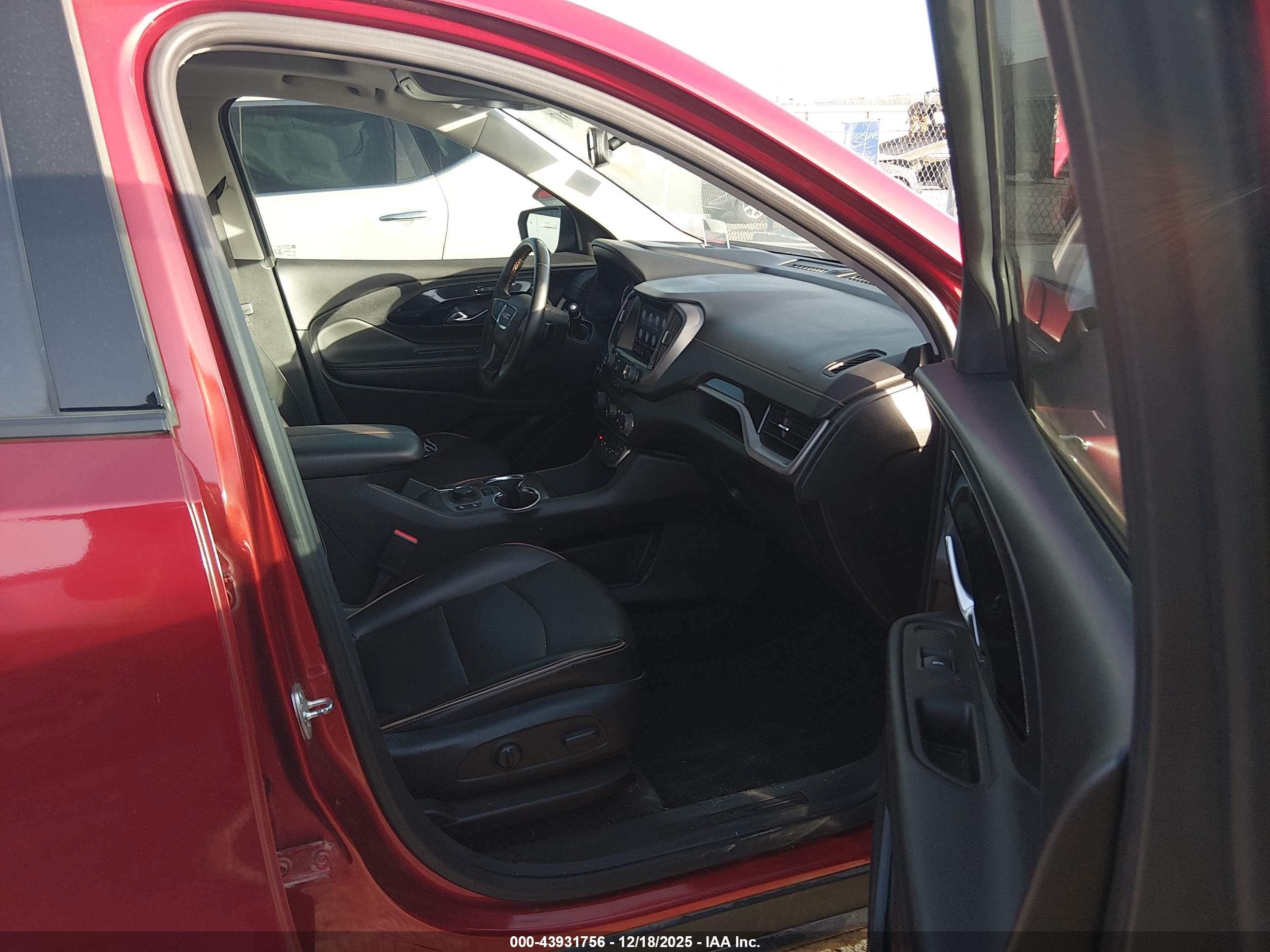 GMC TERRAIN image 5