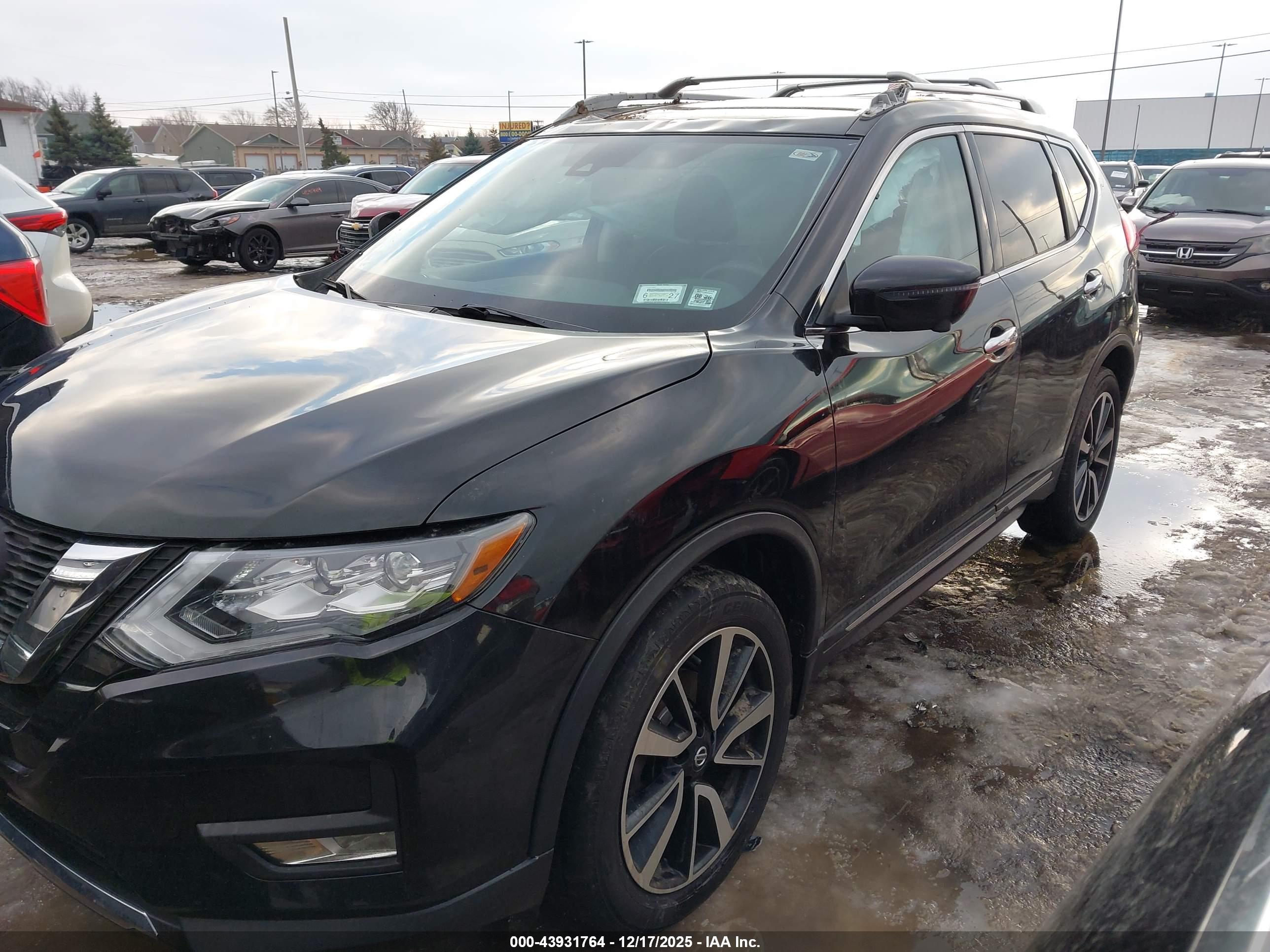 NISSAN ROGUE image 2