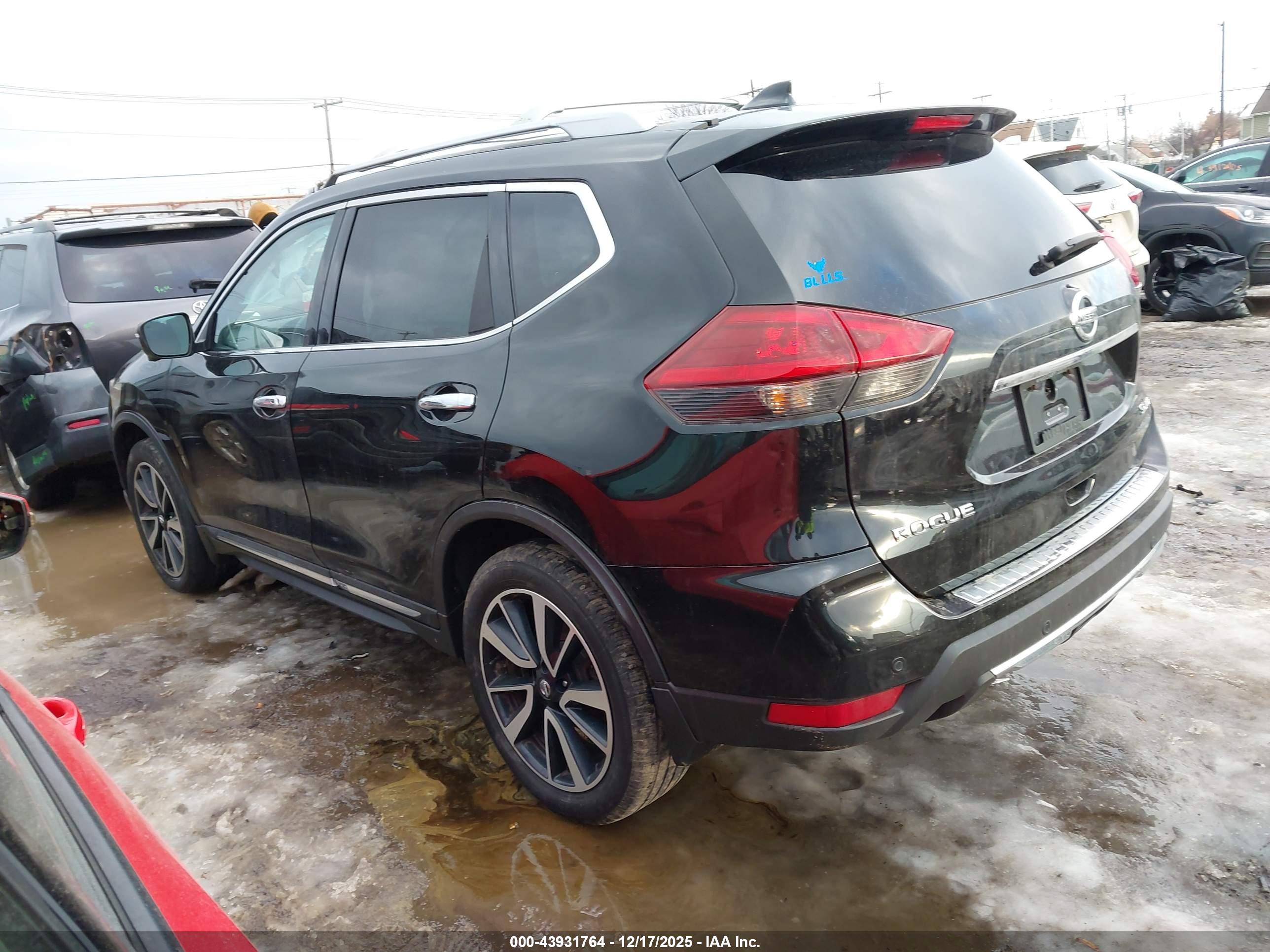 NISSAN ROGUE image 3