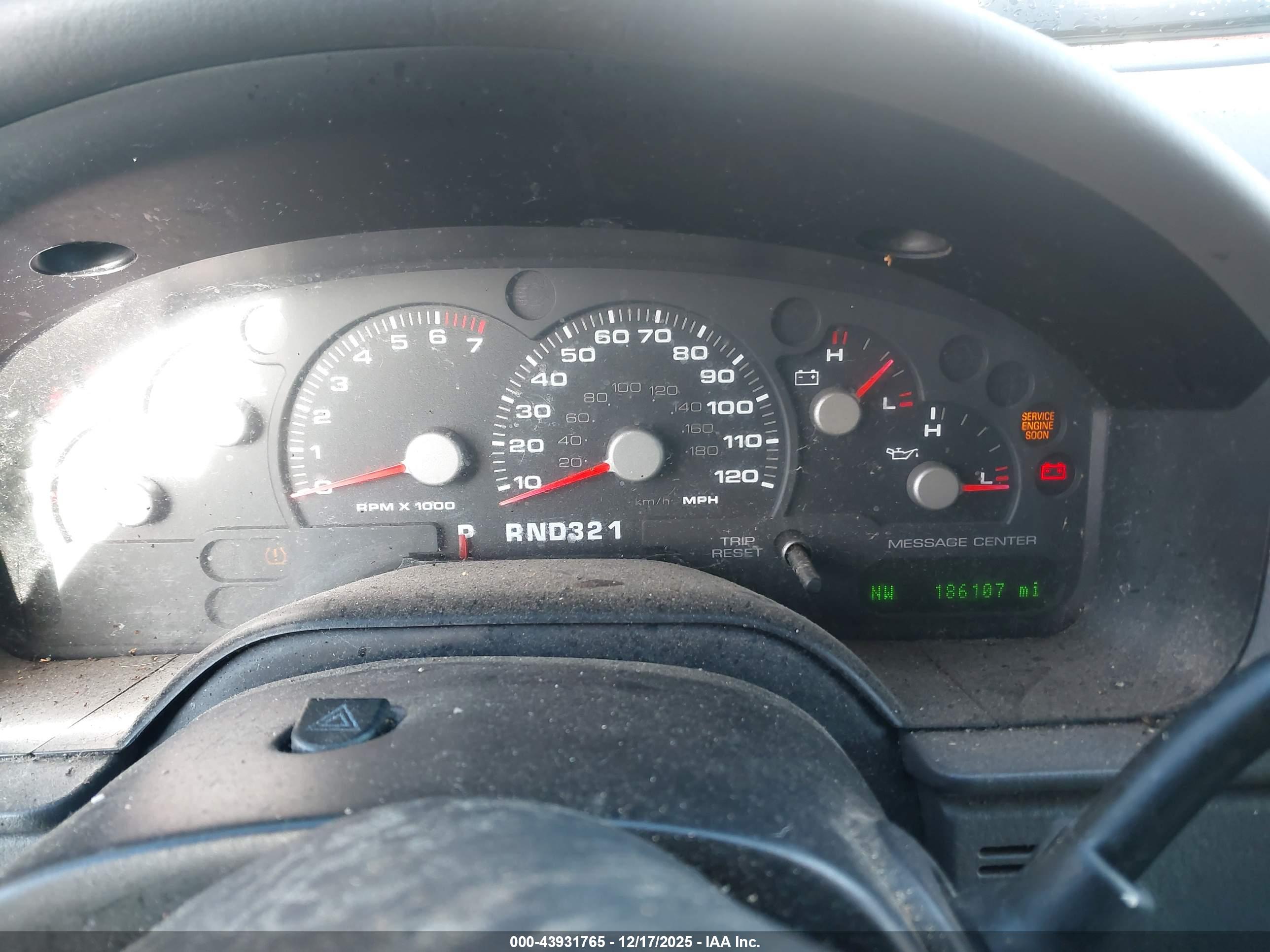 FORD EXPLORER image 7
