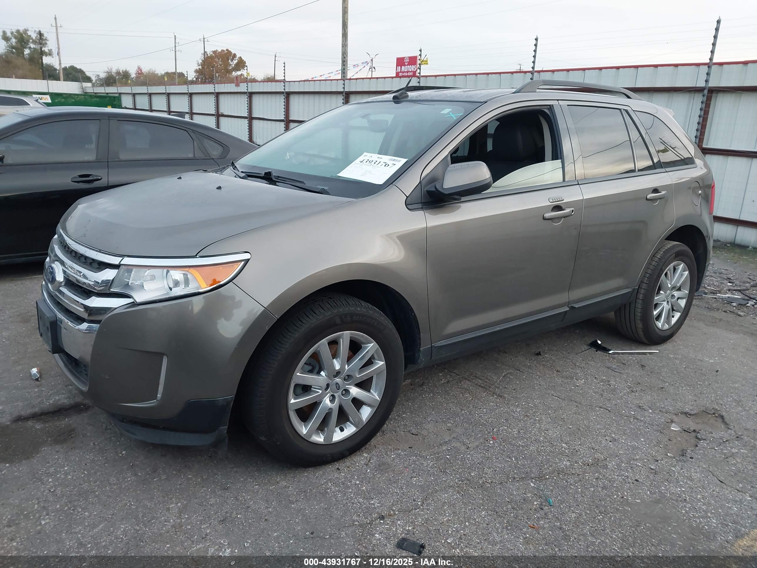 FORD EDGE image 2