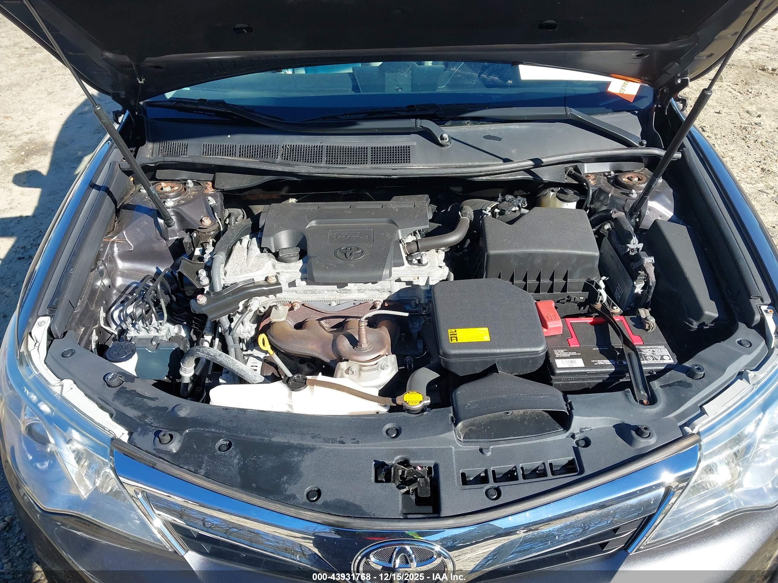 TOYOTA CAMRY image 10