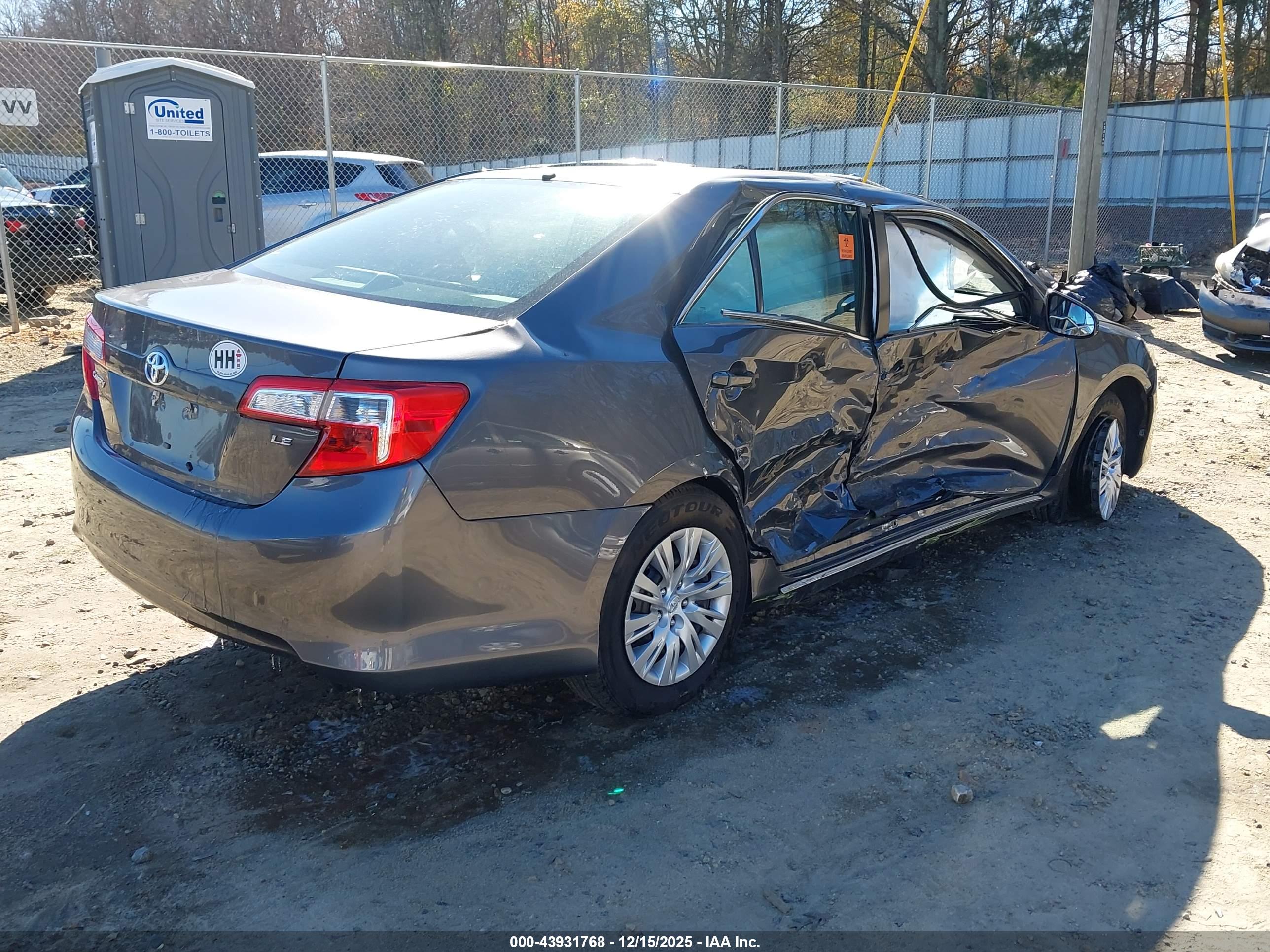 TOYOTA CAMRY image 4