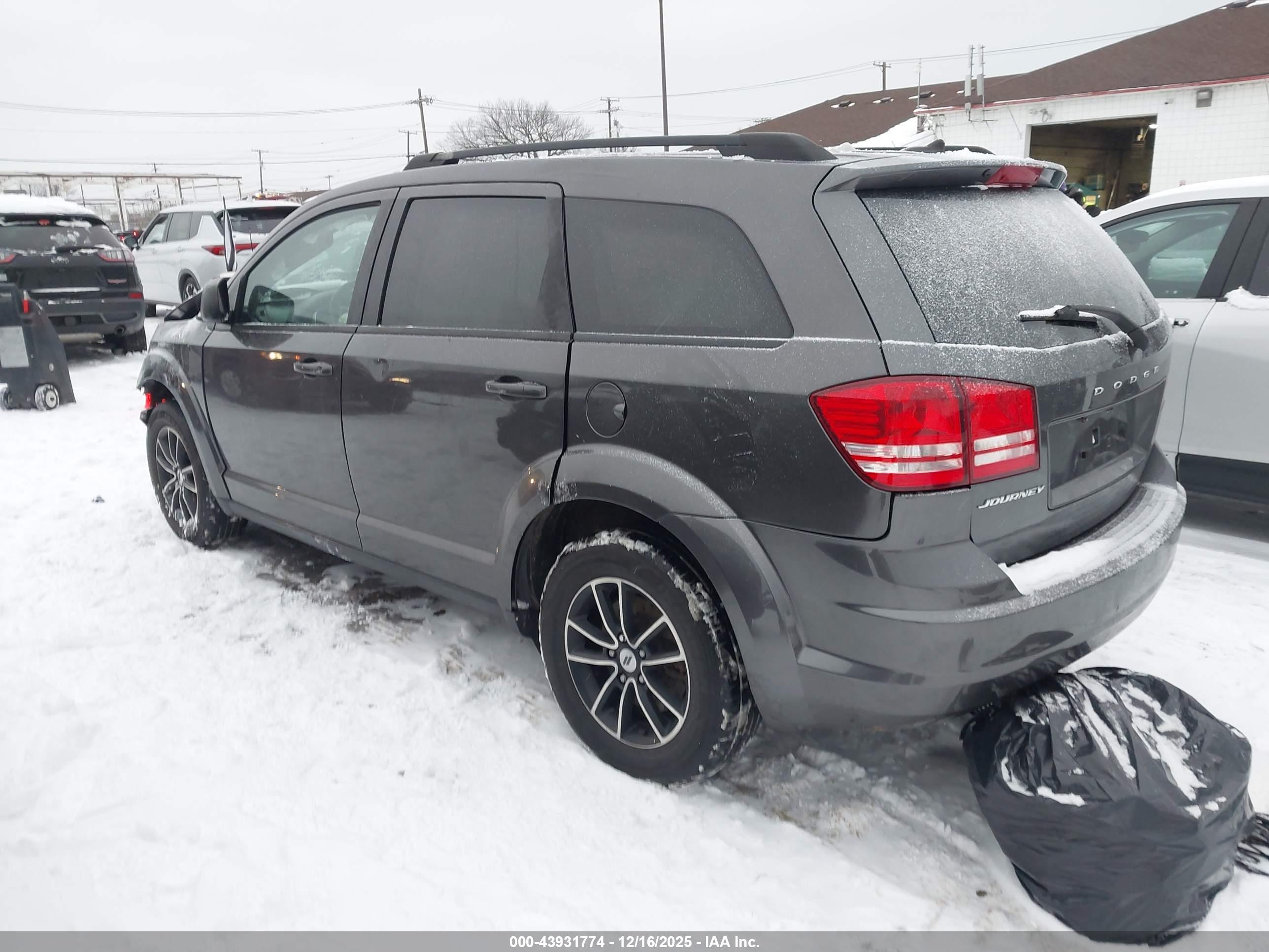 DODGE JOURNEY image 3