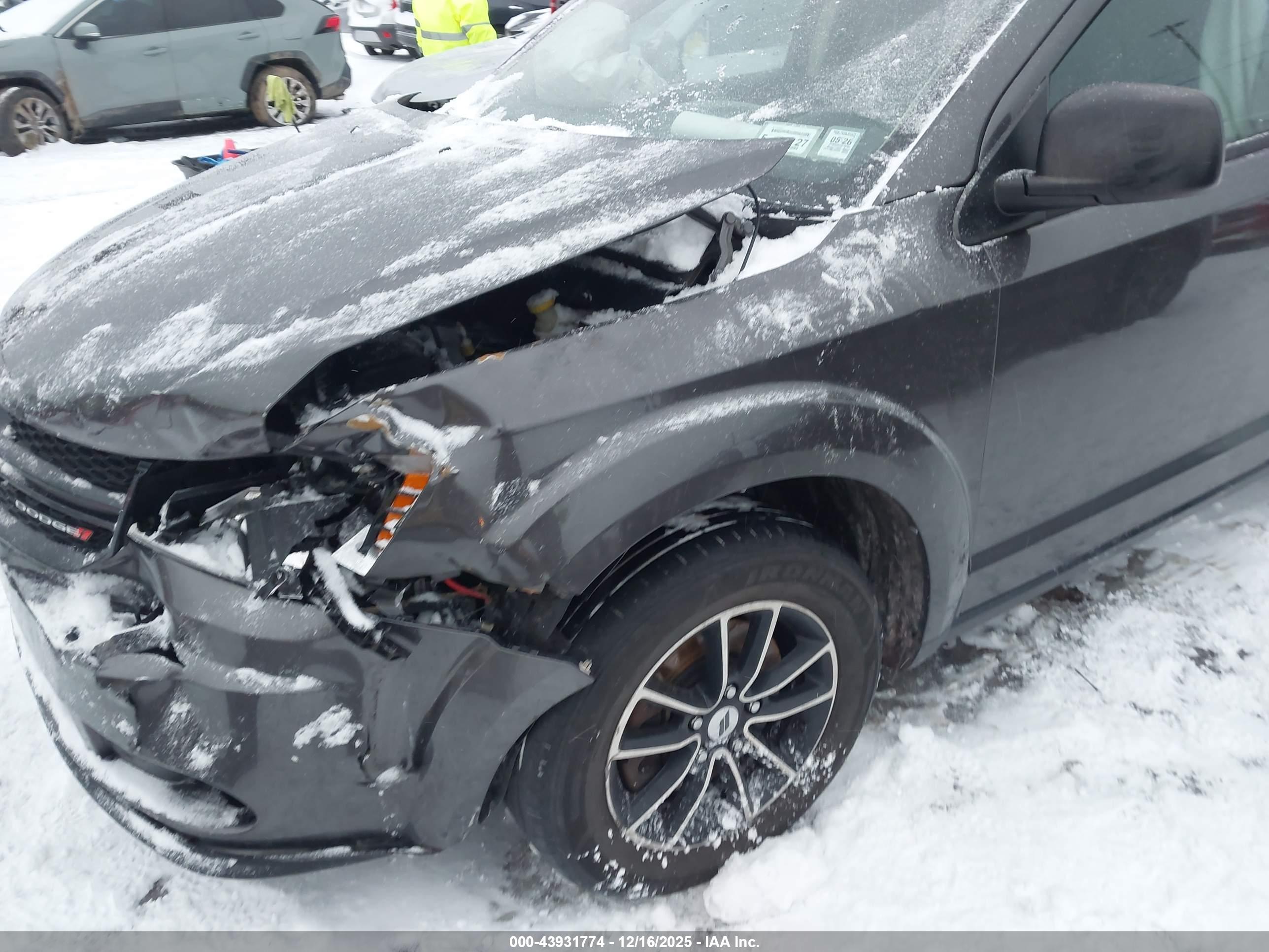 DODGE JOURNEY image 6