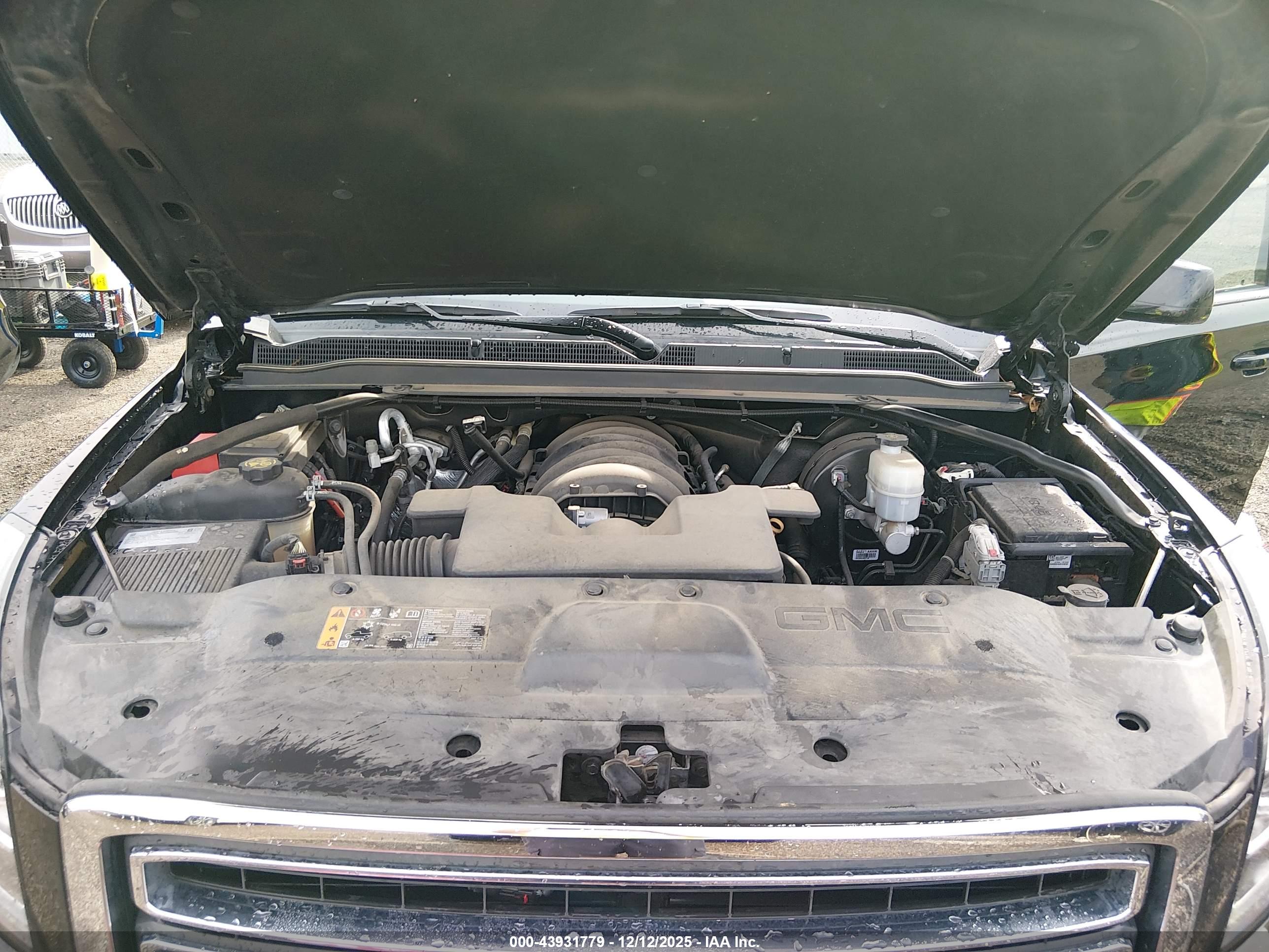 GMC YUKON image 10