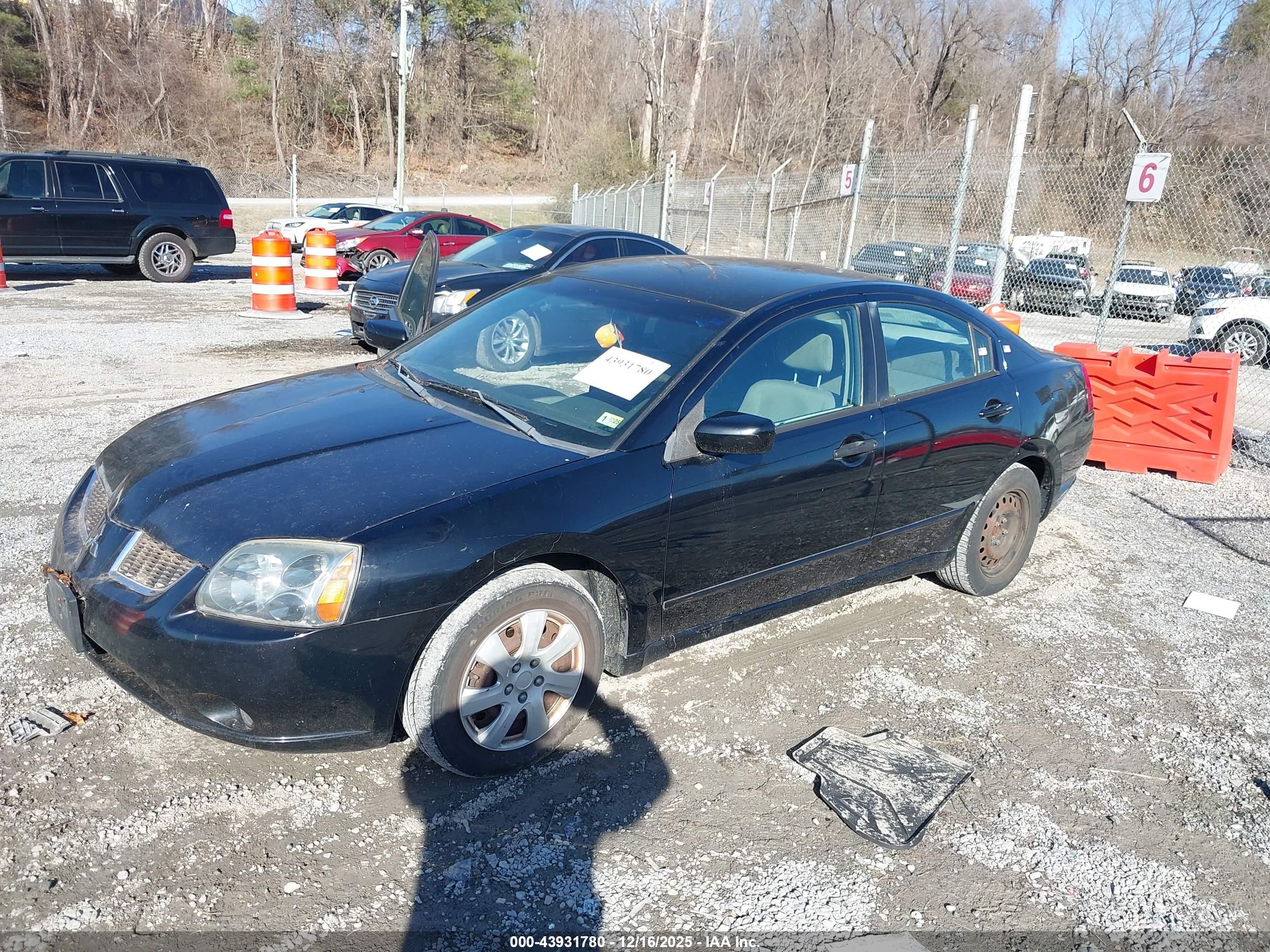MITSUBISHI GALANT image 2
