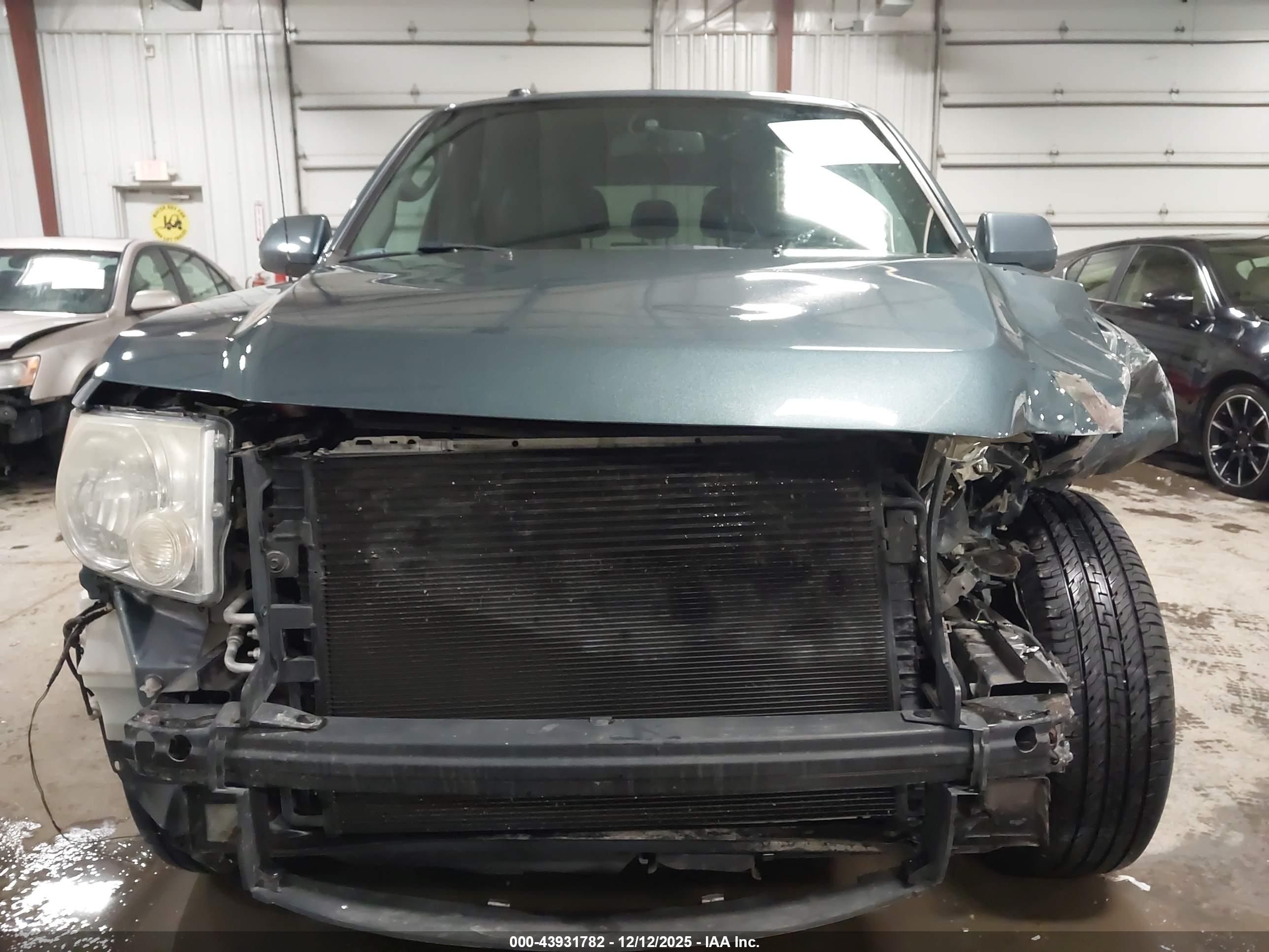 FORD ESCAPE image 6