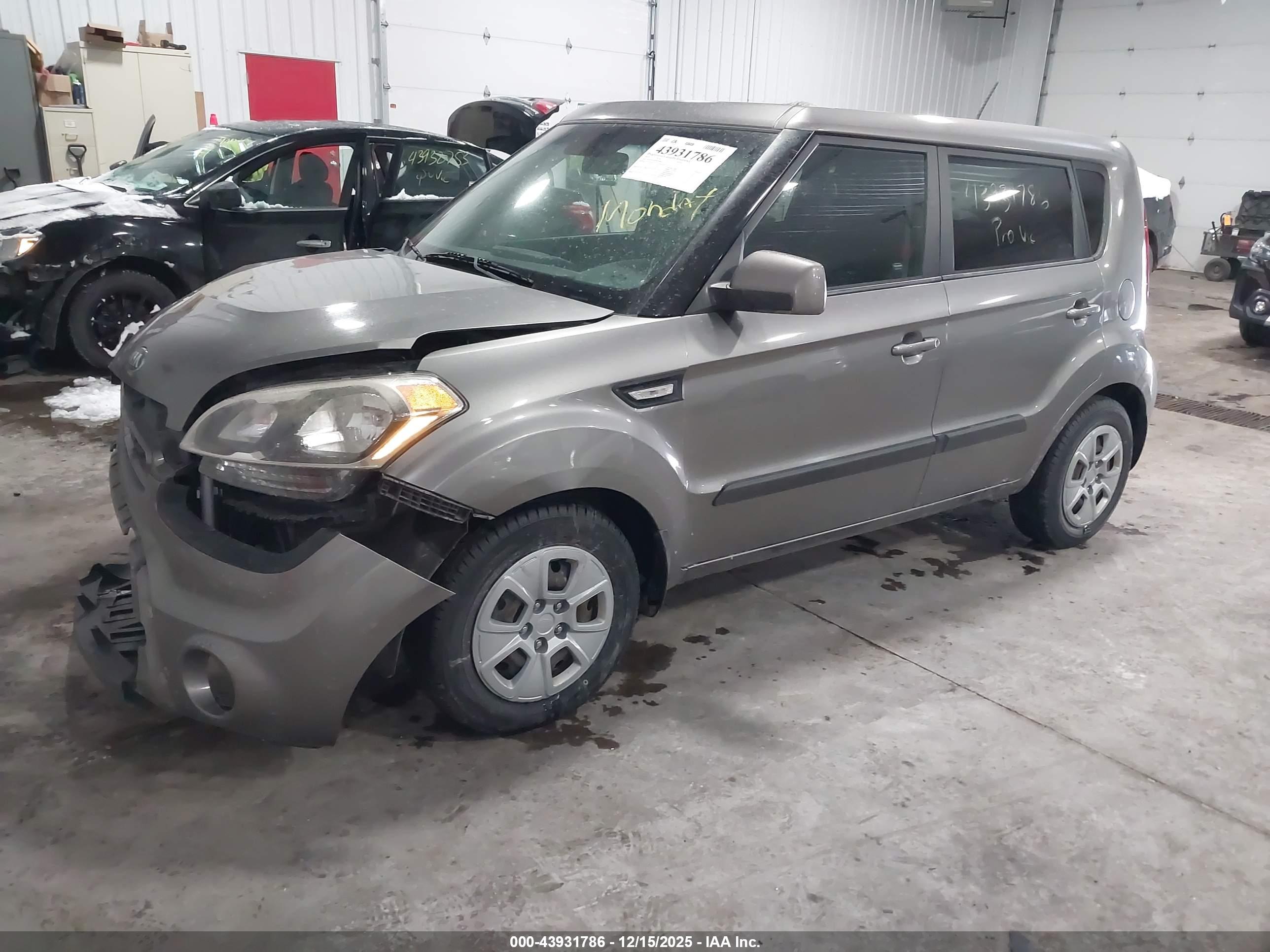 KIA SOUL image 2