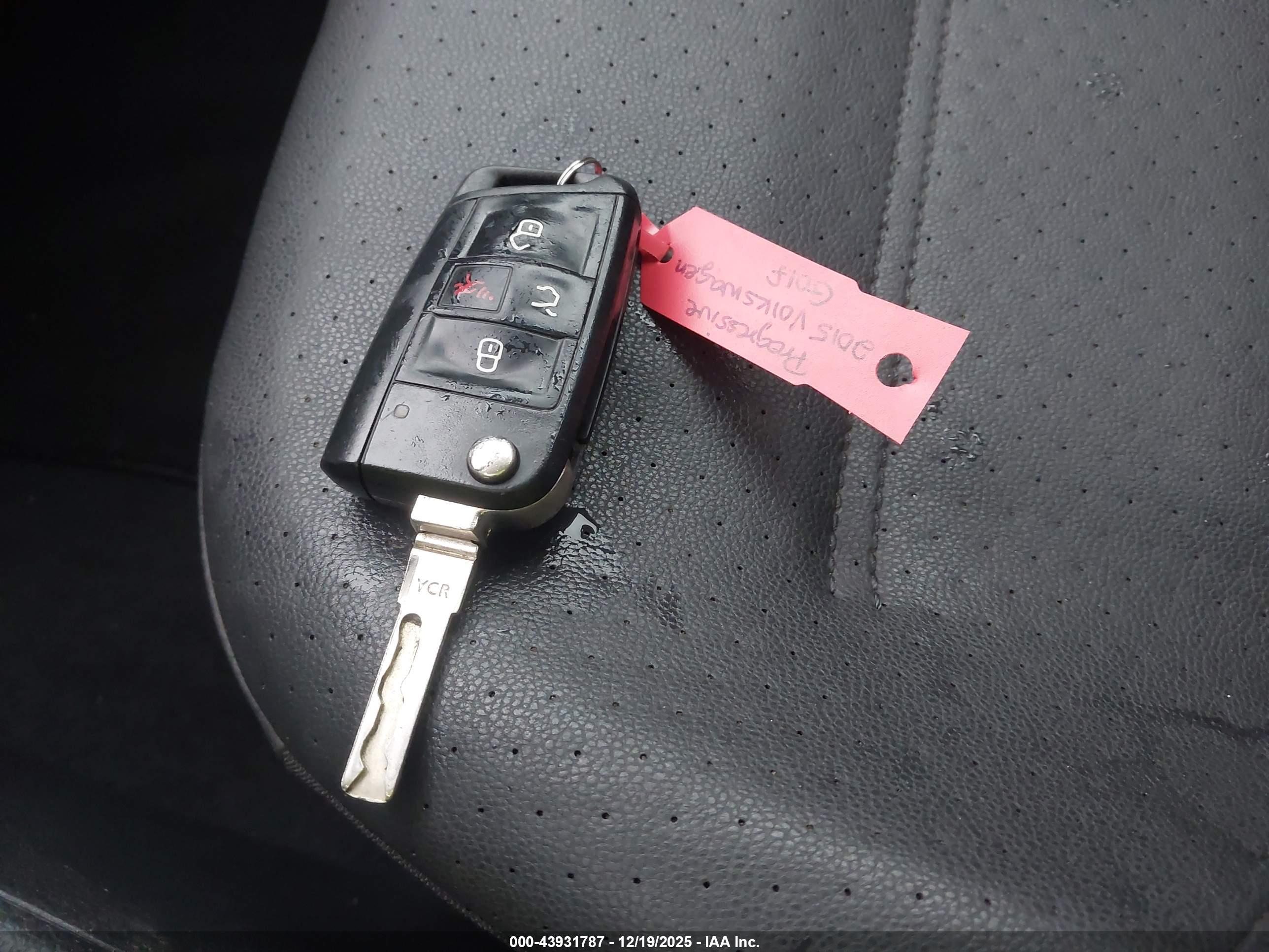 VOLKSWAGEN GOLF image 11