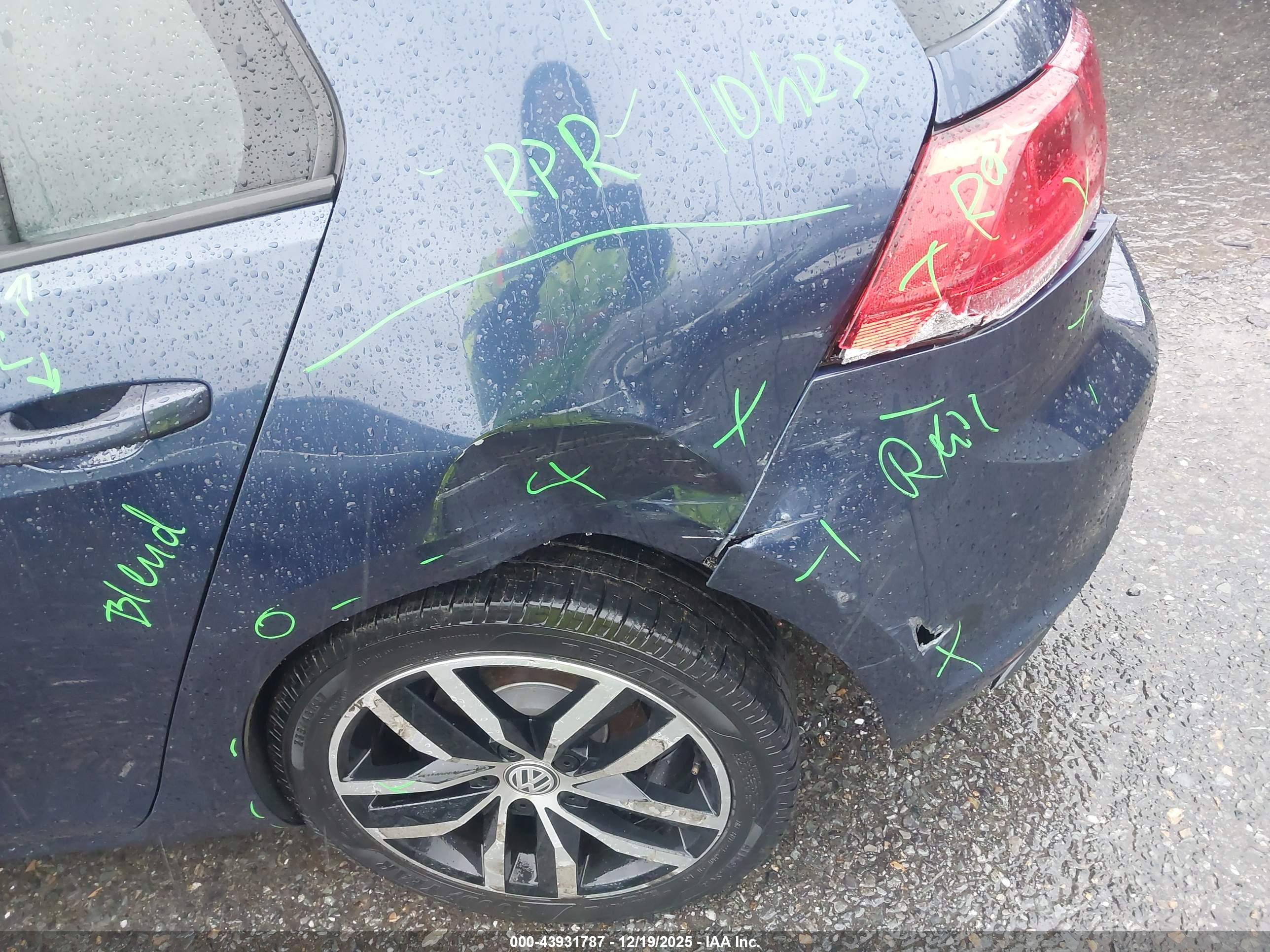 VOLKSWAGEN GOLF image 6