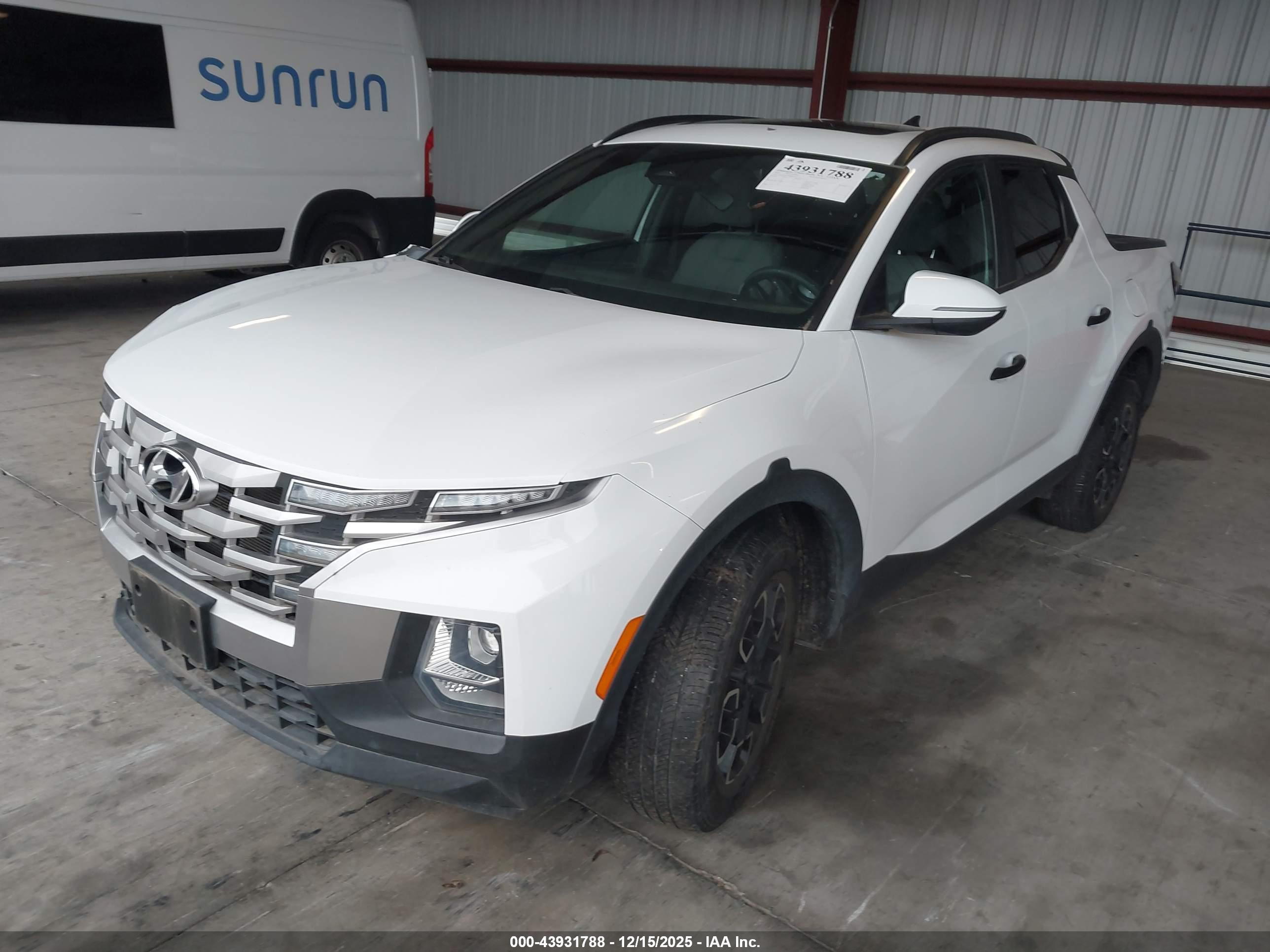 HYUNDAI SANTA image 2