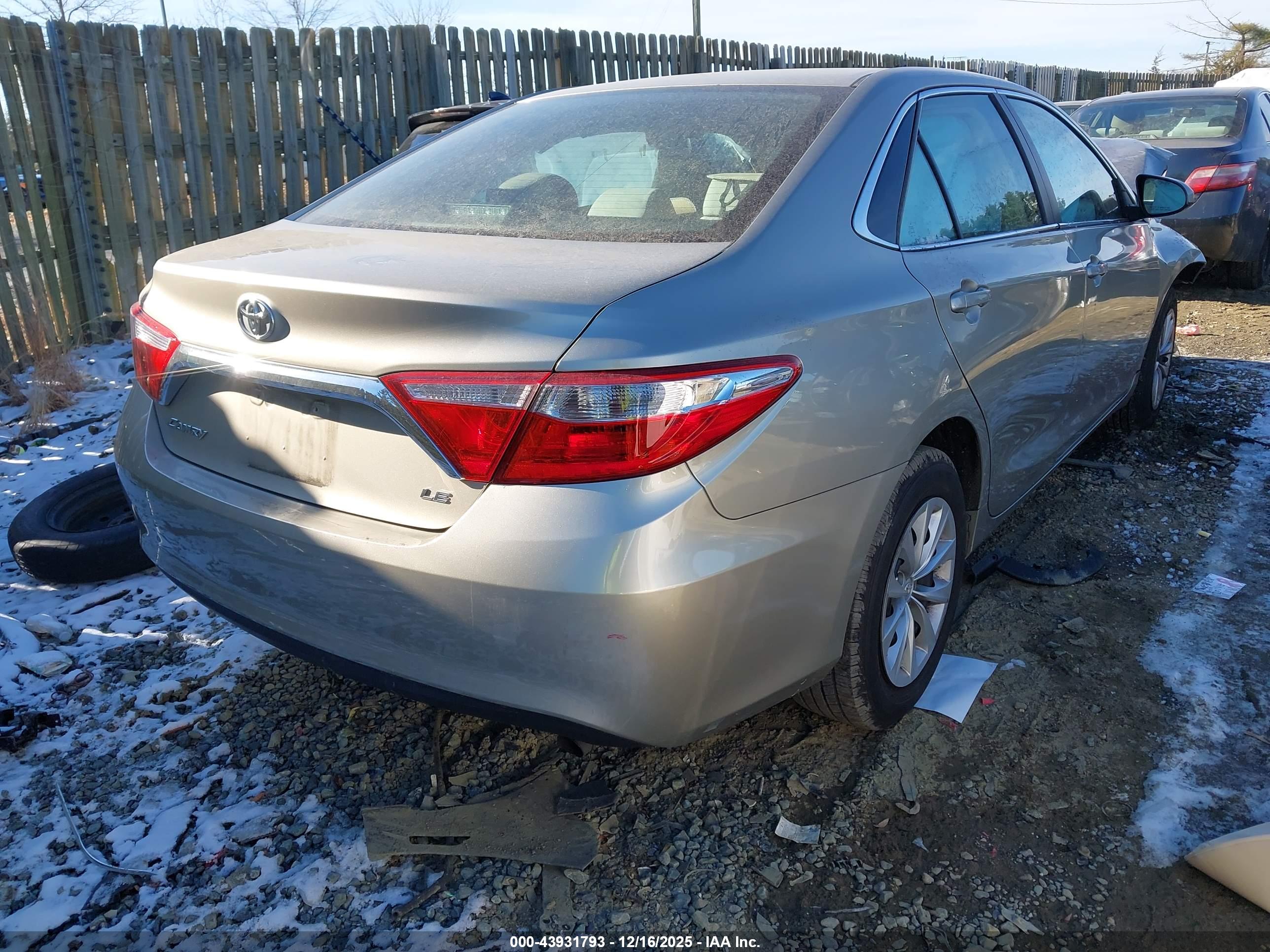 TOYOTA CAMRY image 4