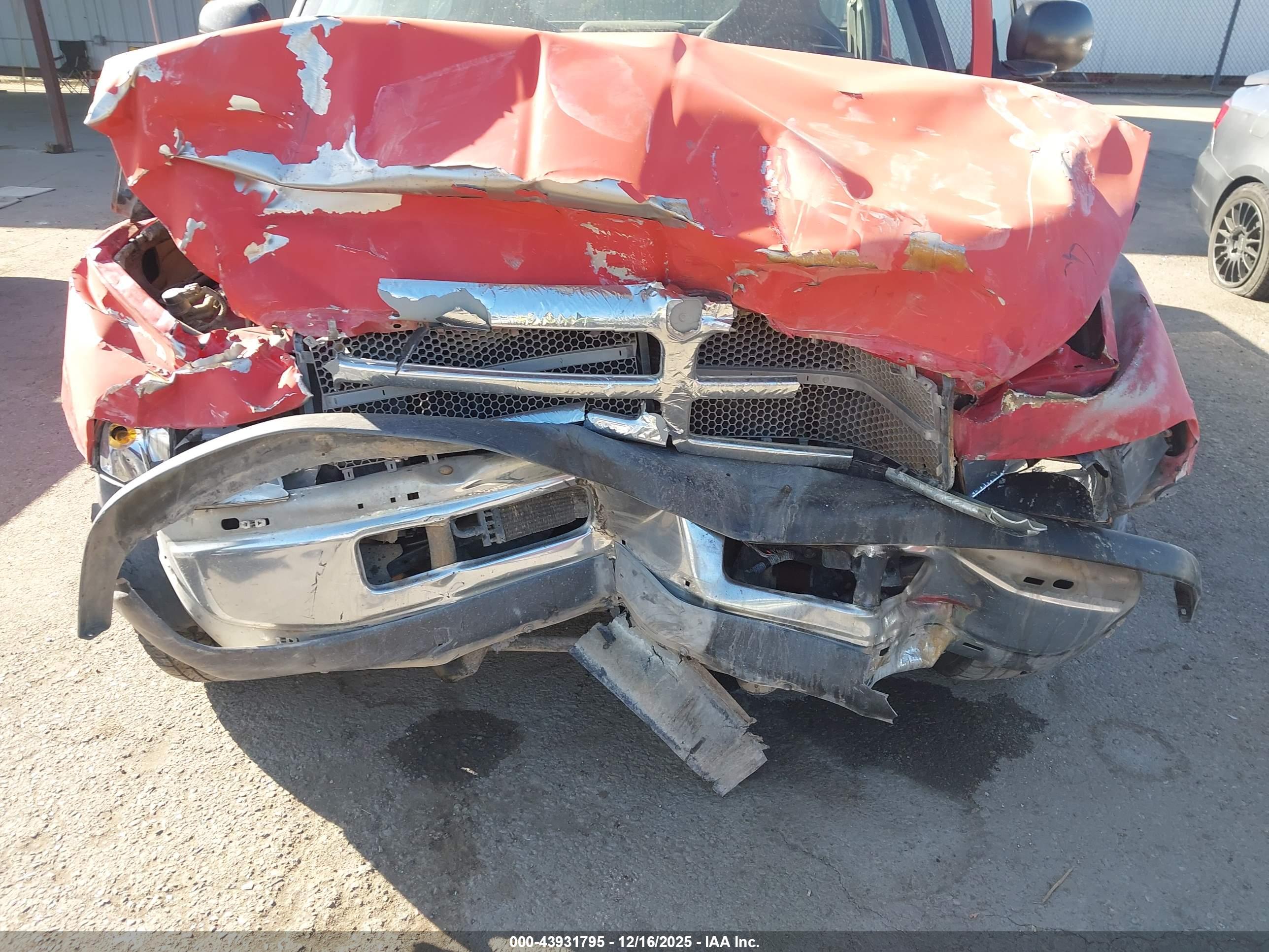DODGE RAM image 6