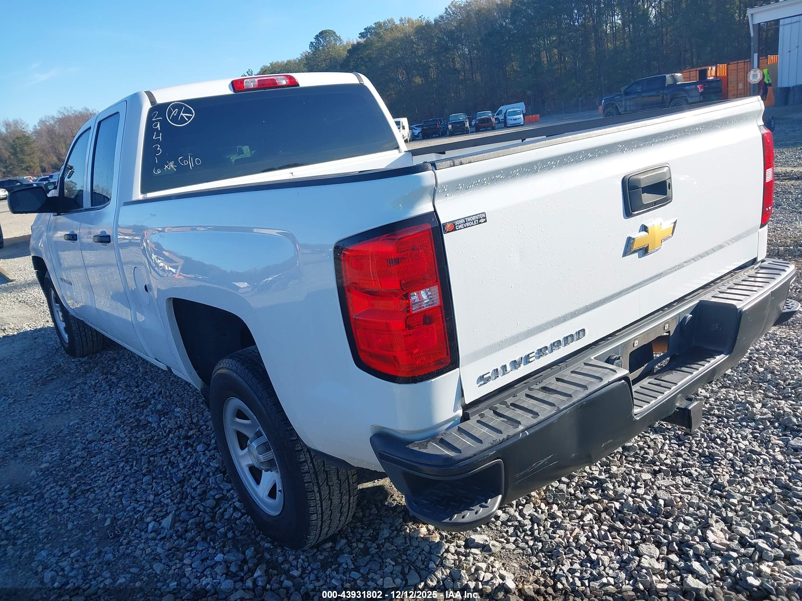 CHEVROLET SILVERADO image 3