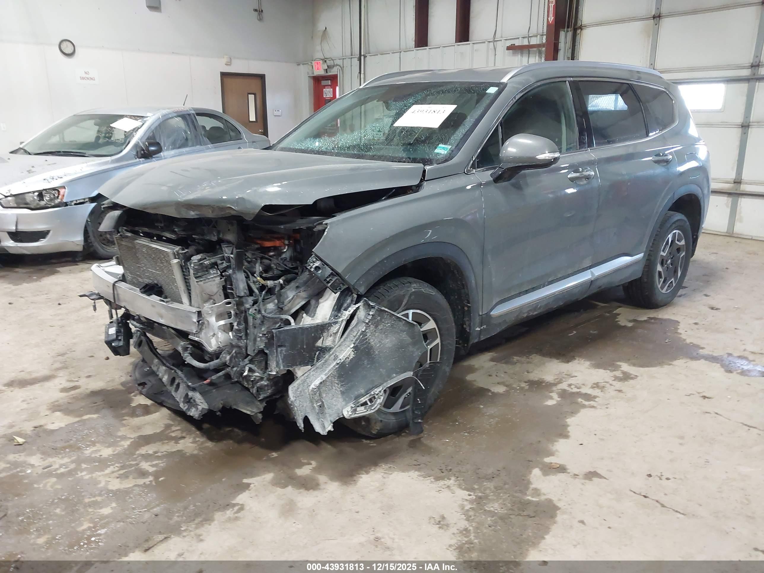 HYUNDAI SANTA image 2