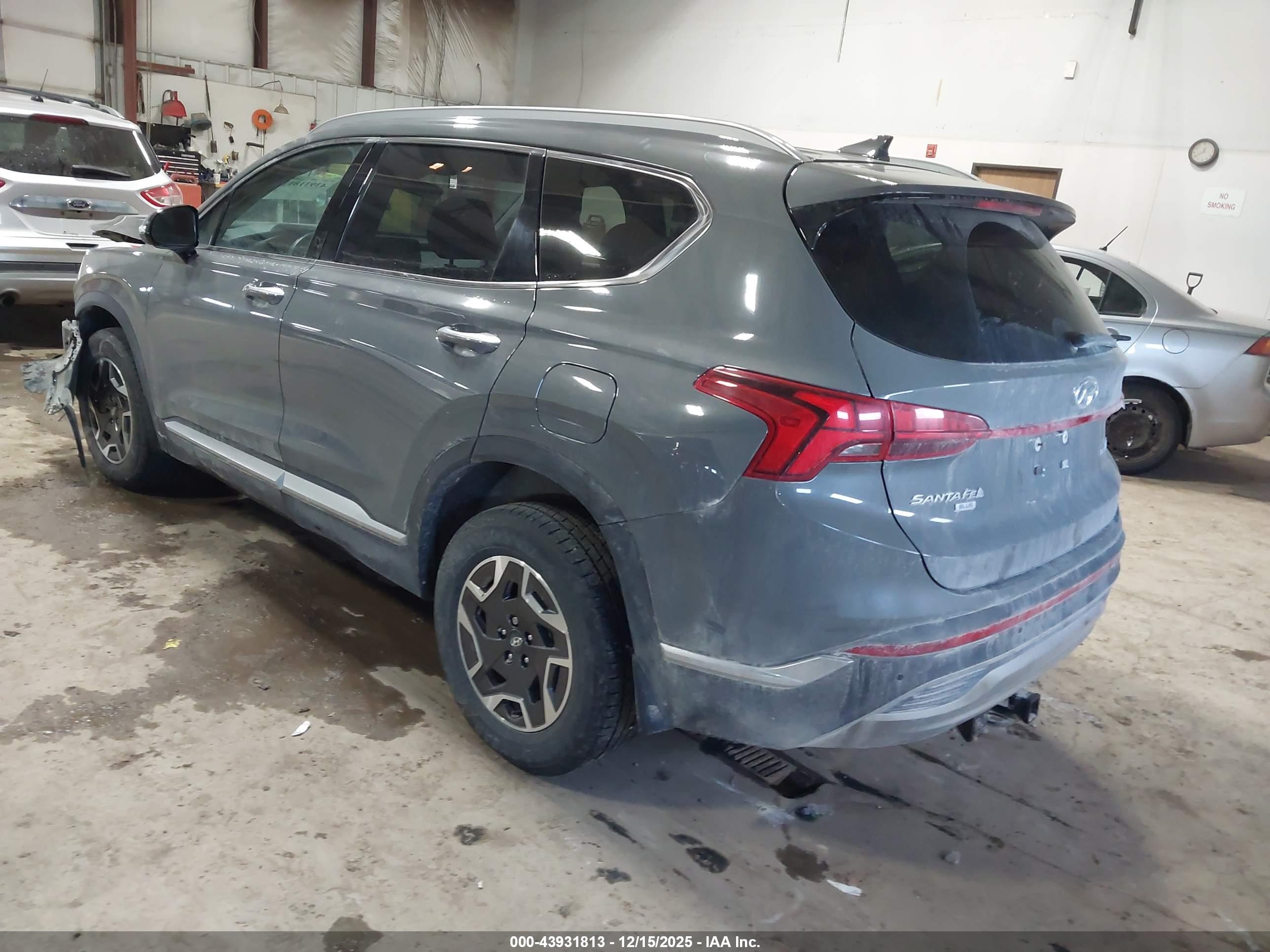 HYUNDAI SANTA image 3