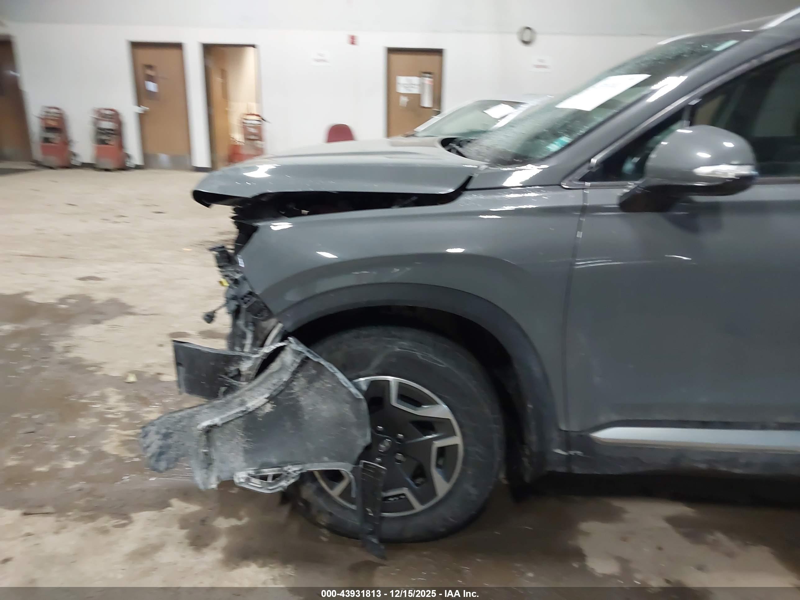 HYUNDAI SANTA image 6