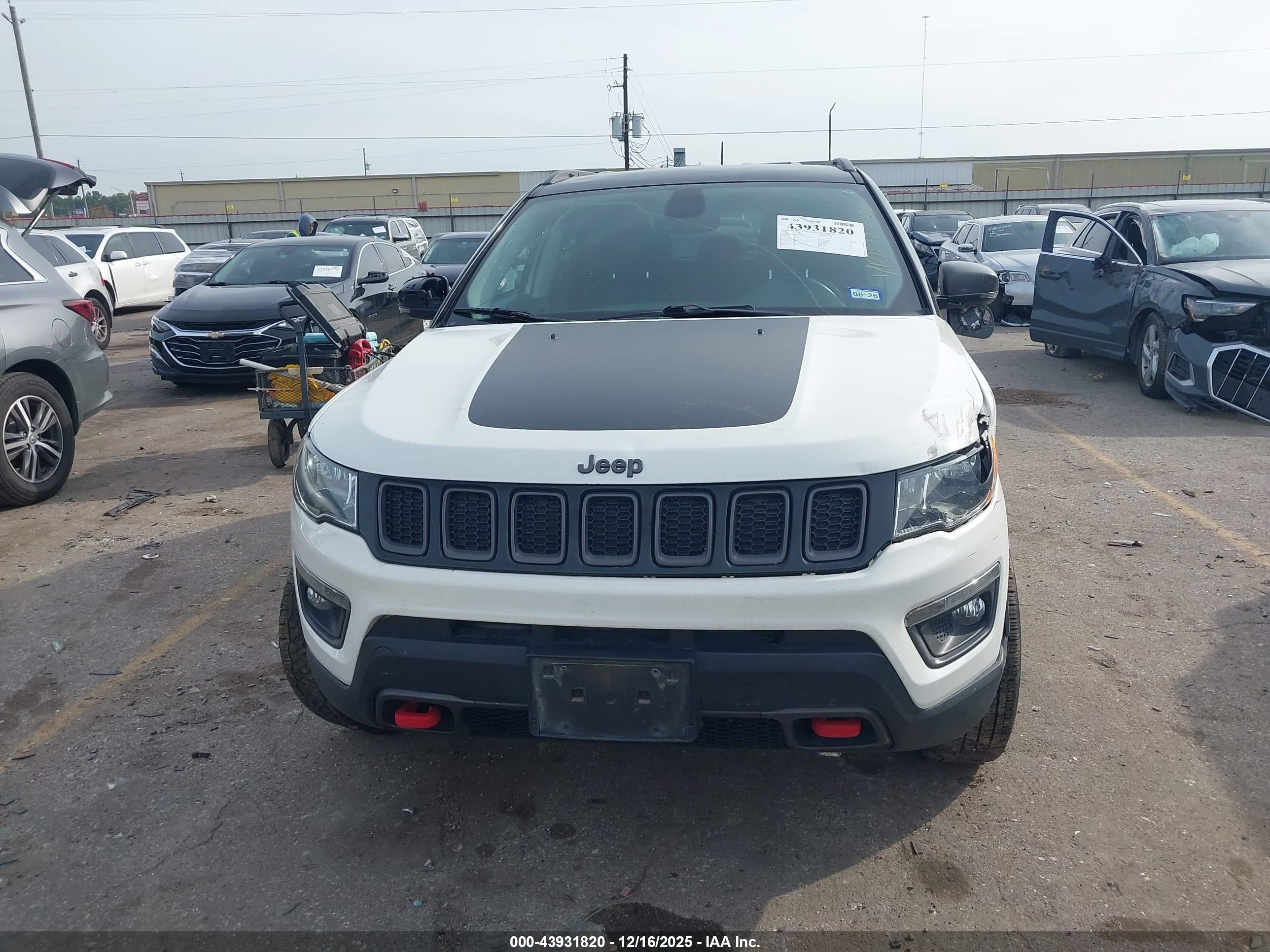 JEEP COMPASS image 6