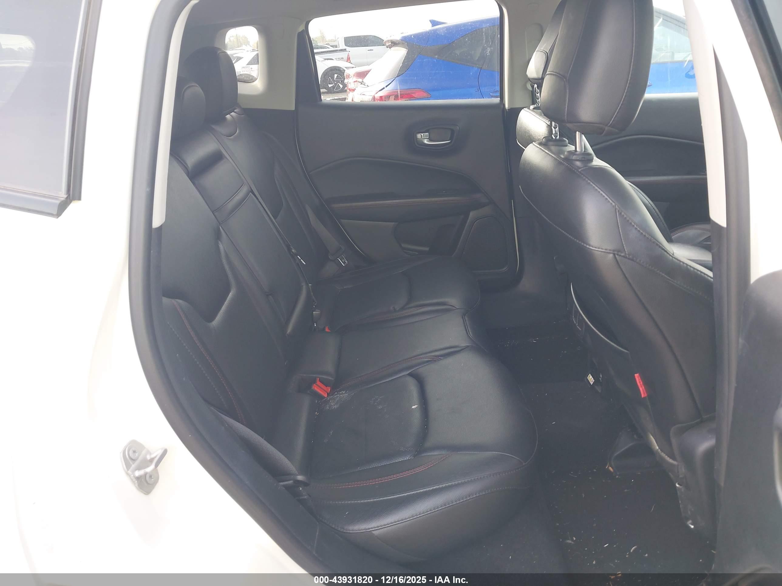JEEP COMPASS image 8