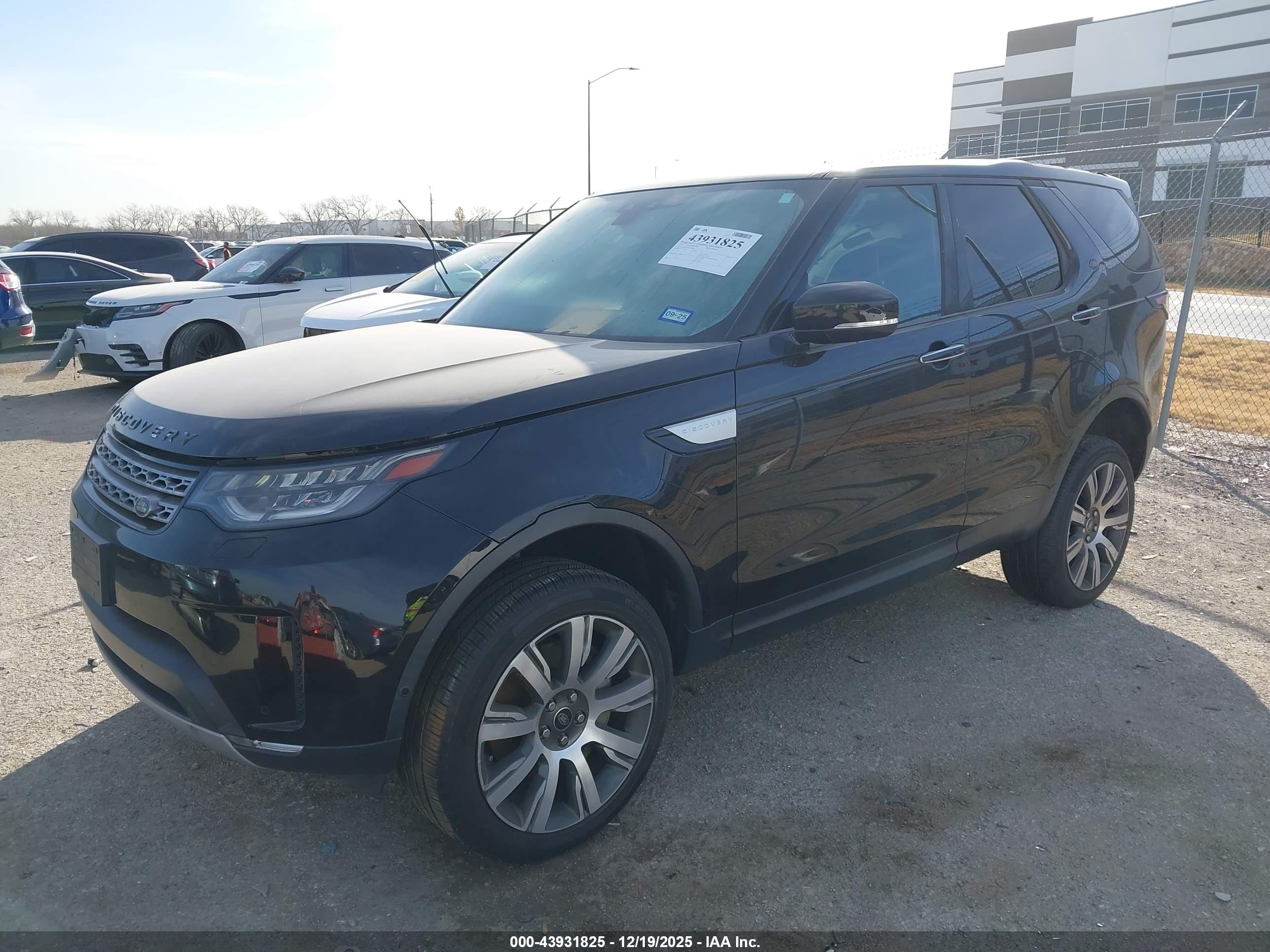 LAND ROVER image 2