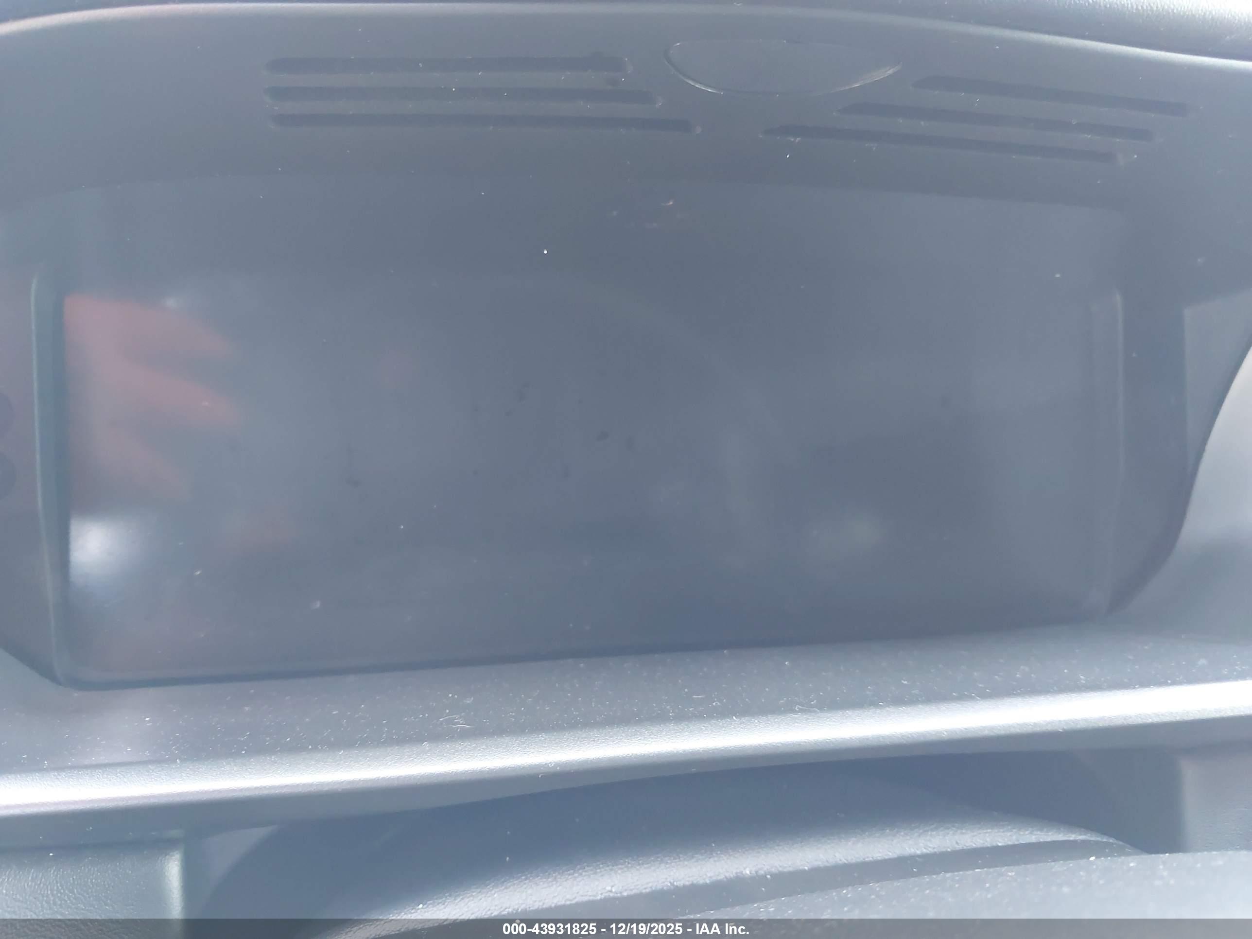 LAND ROVER image 7