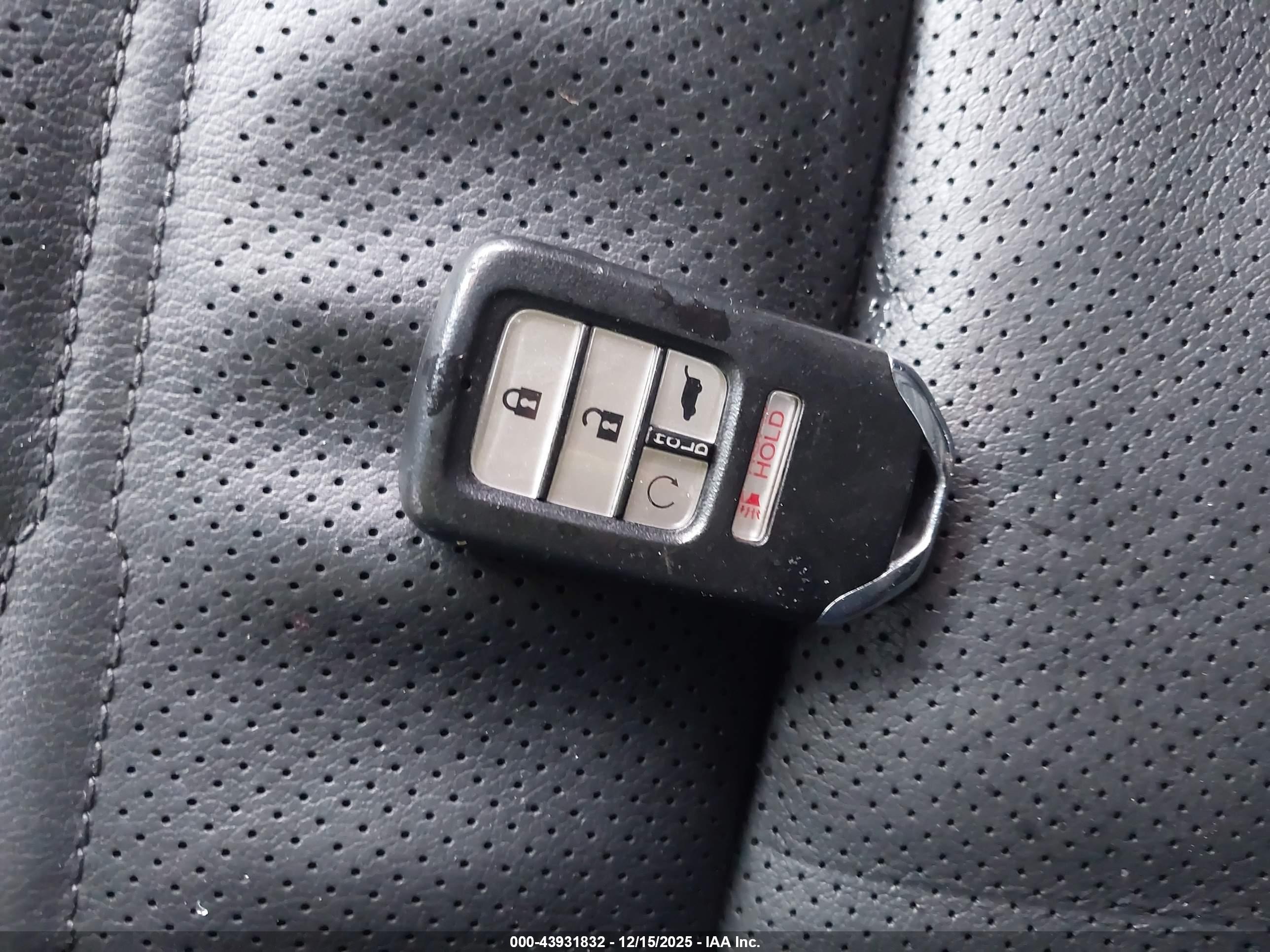 HONDA CR-V image 11
