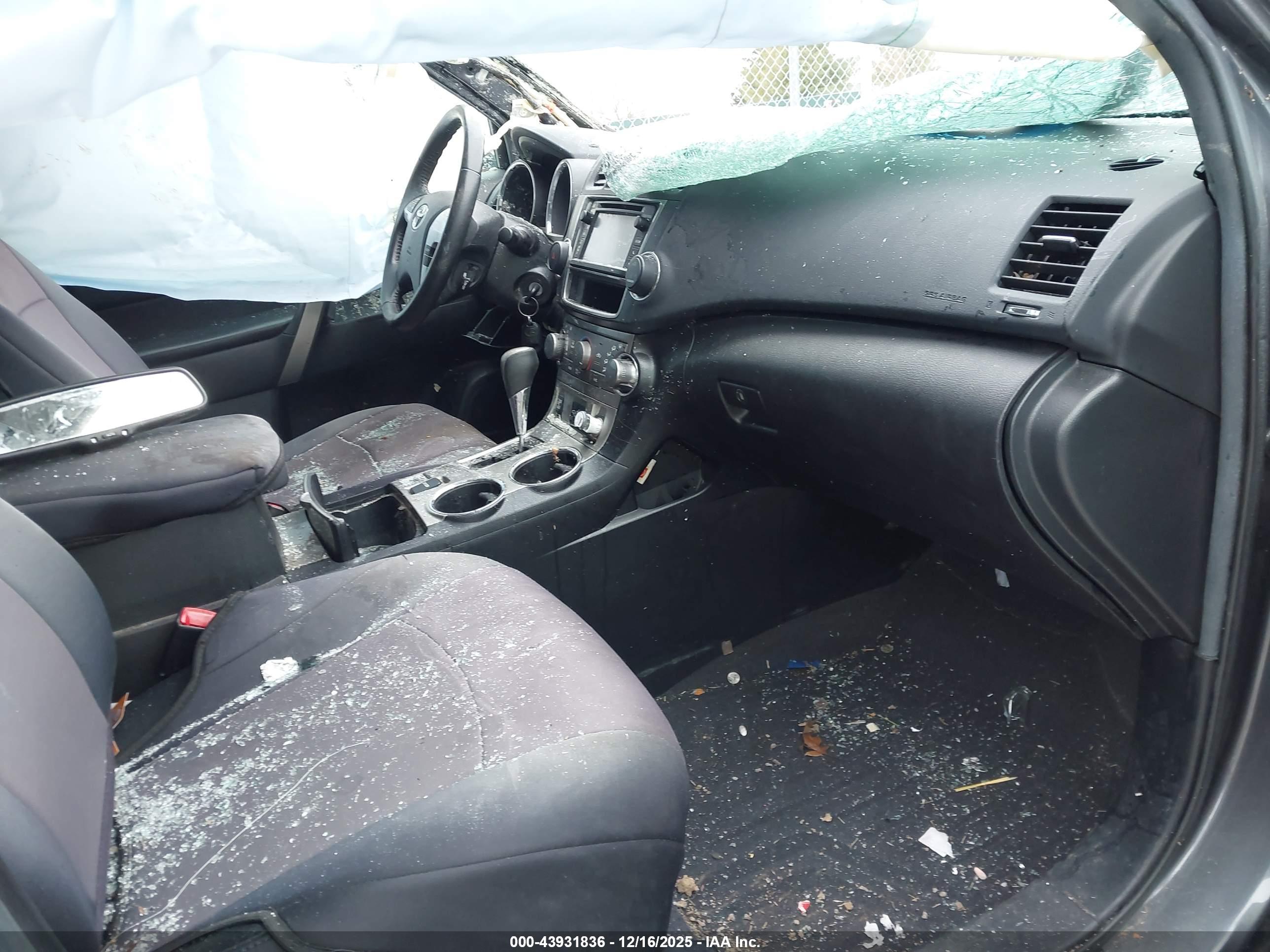 TOYOTA HIGHLANDER image 5