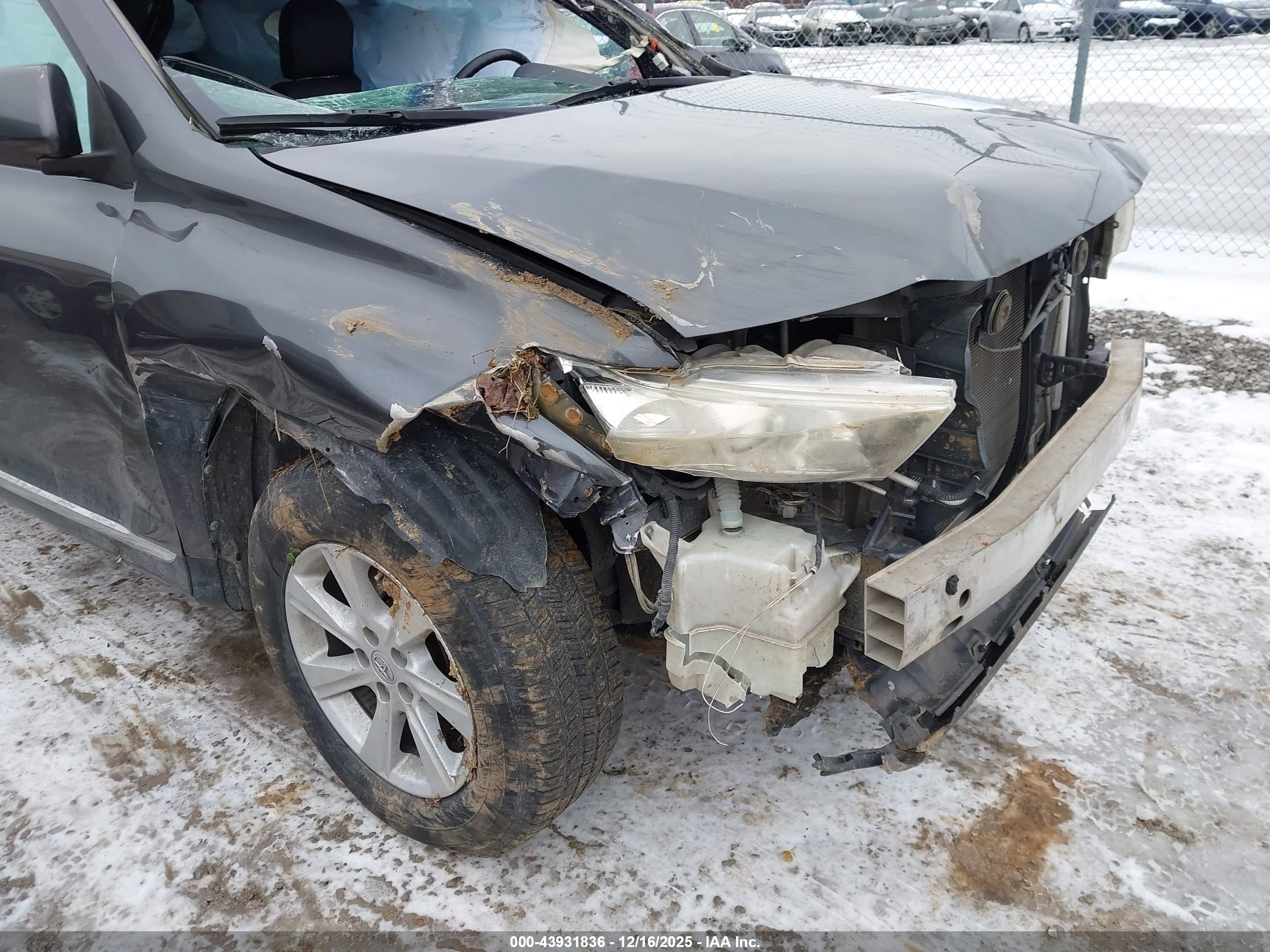 TOYOTA HIGHLANDER image 6