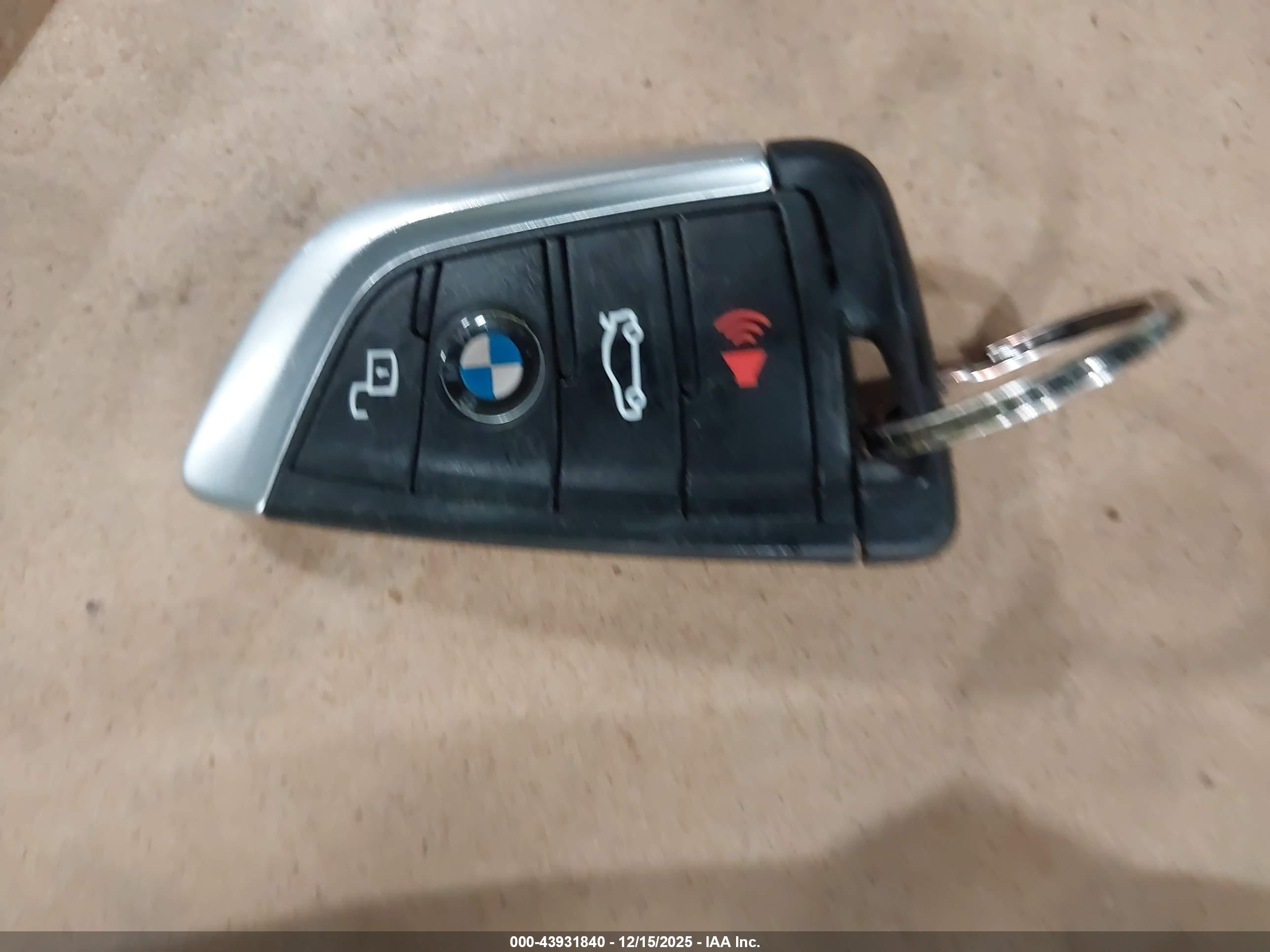 BMW M440I image 11