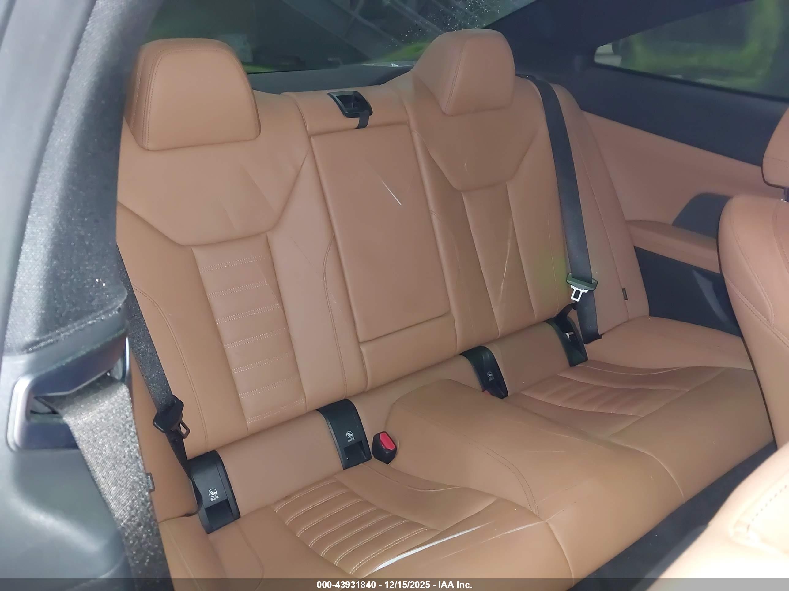 BMW M440I image 8