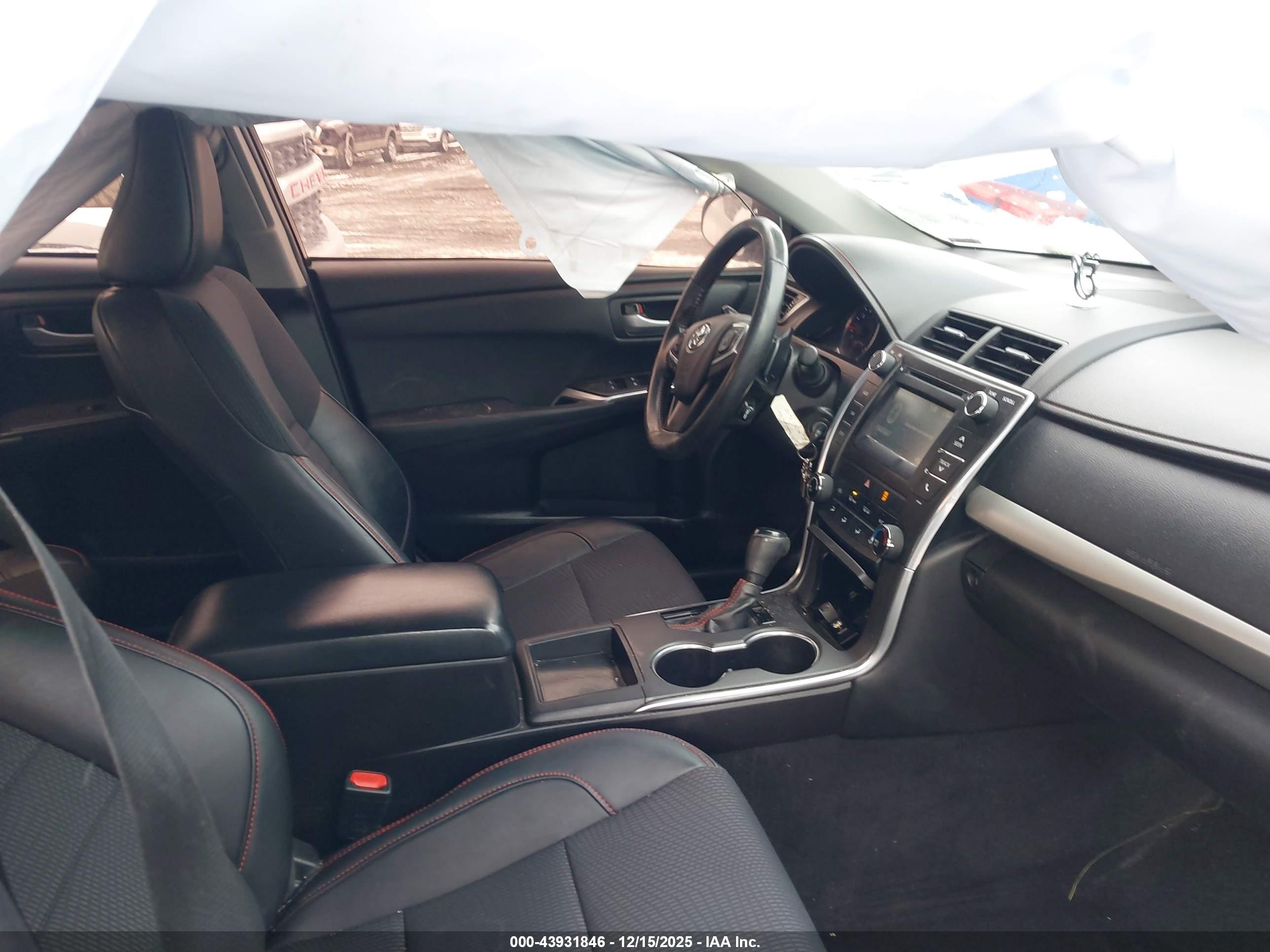TOYOTA CAMRY image 5