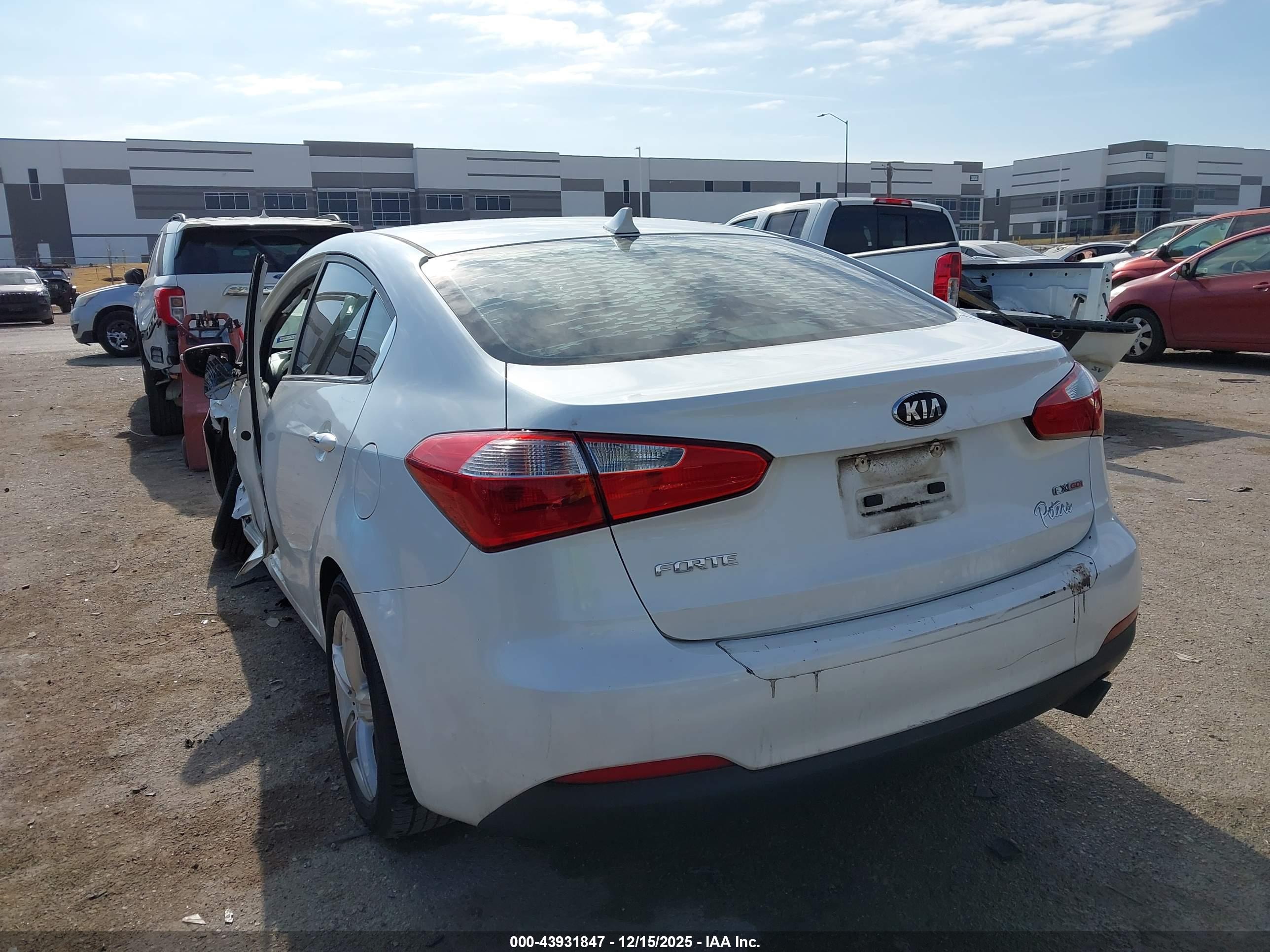 KIA FORTE image 3