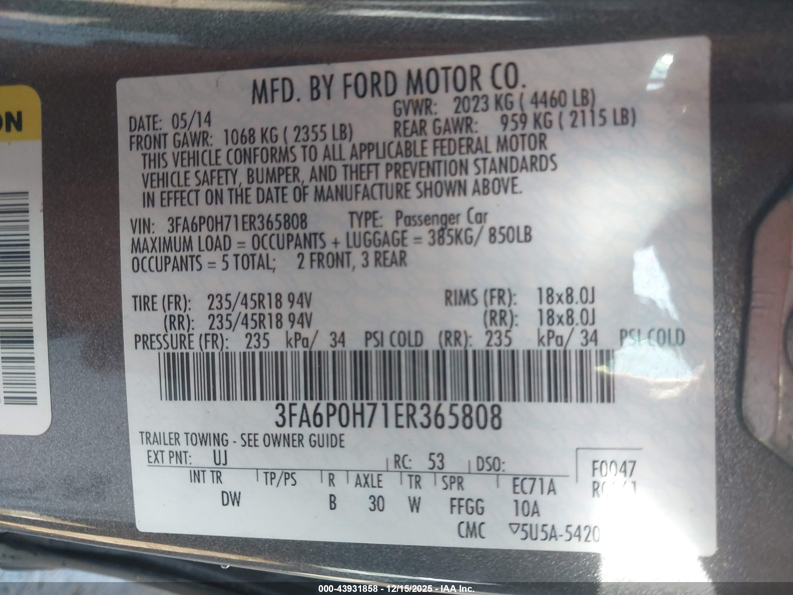 FORD FUSION image 9