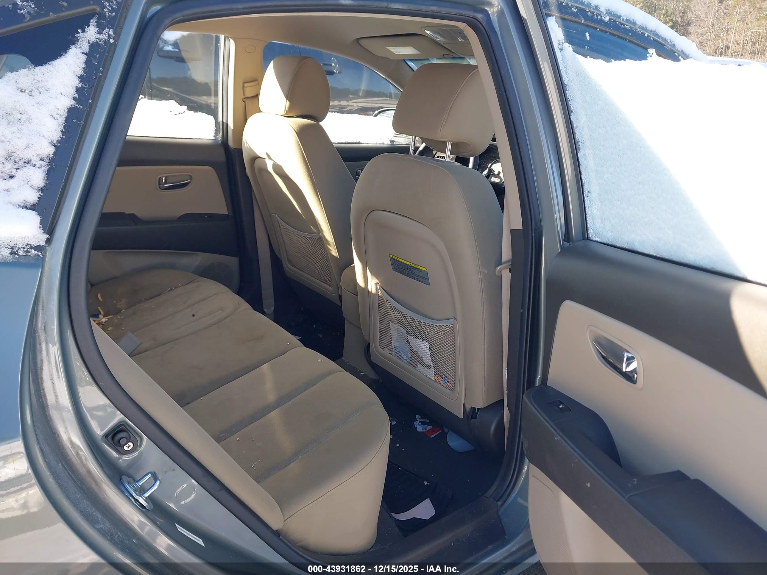 HYUNDAI ELANTRA image 8