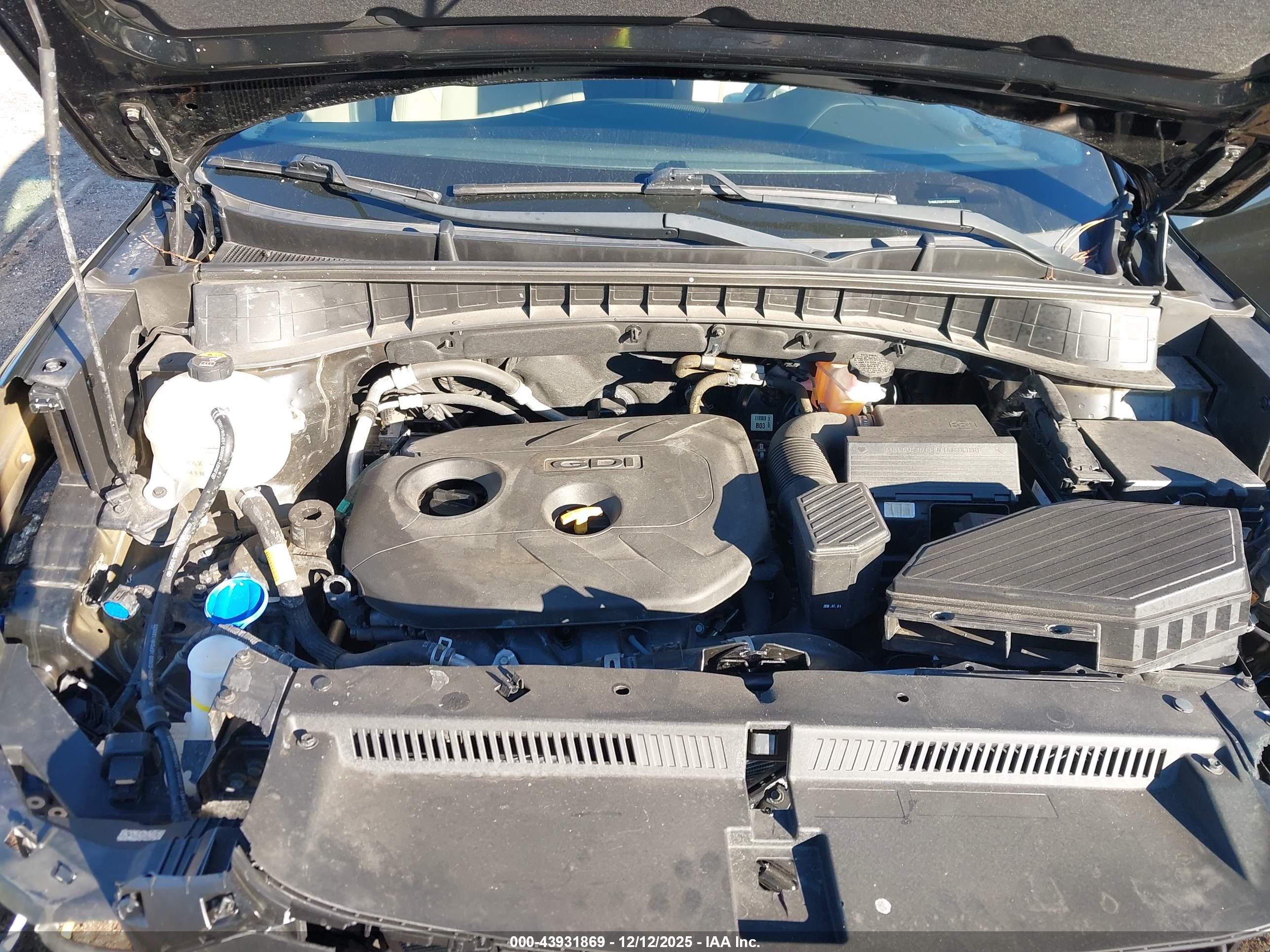 HYUNDAI TUCSON image 10