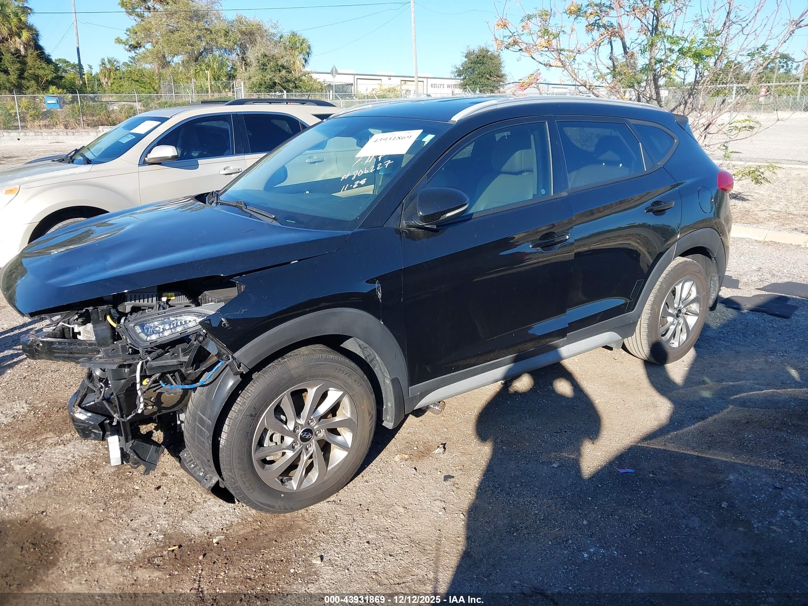 HYUNDAI TUCSON image 2