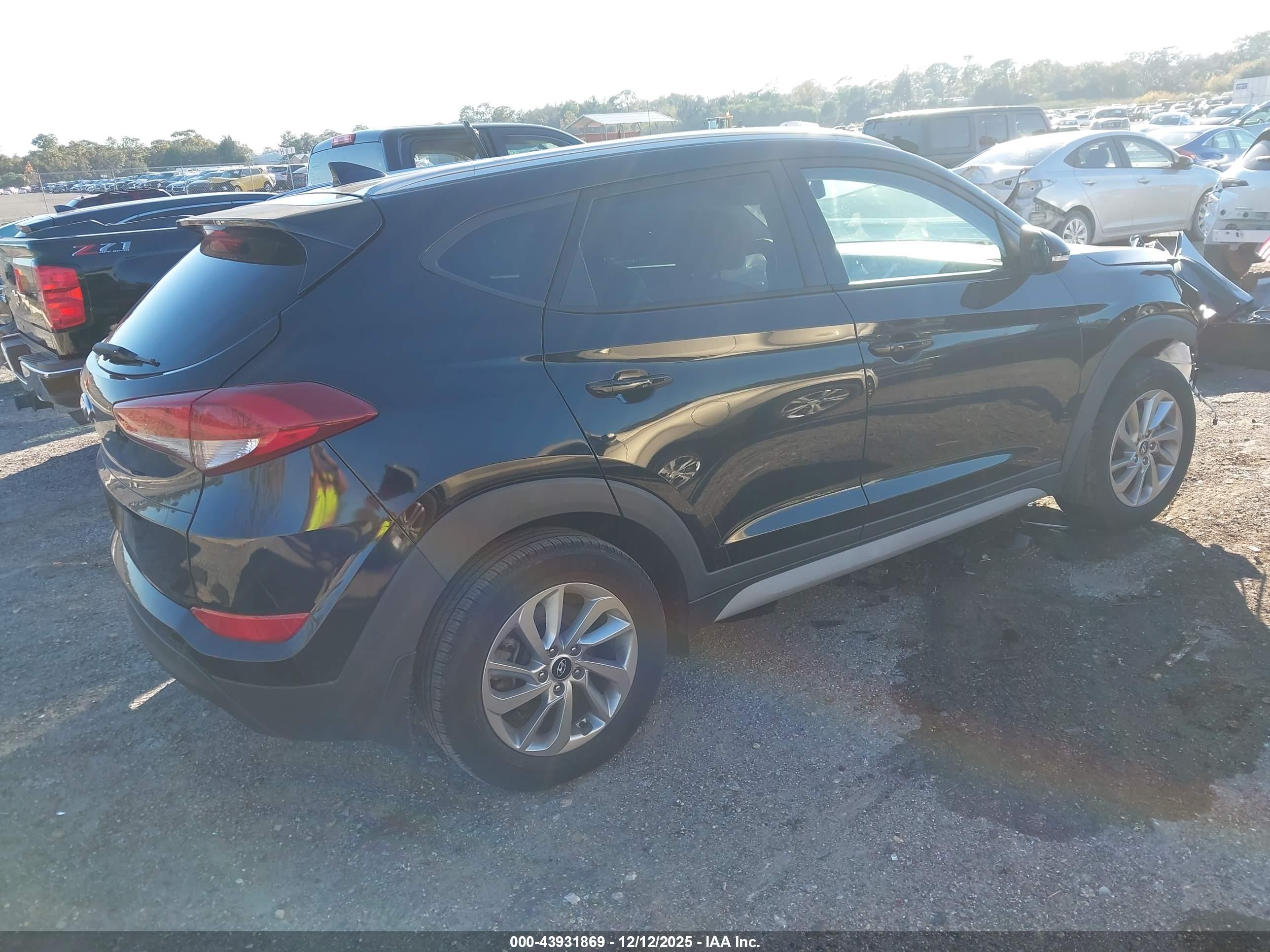 HYUNDAI TUCSON image 4