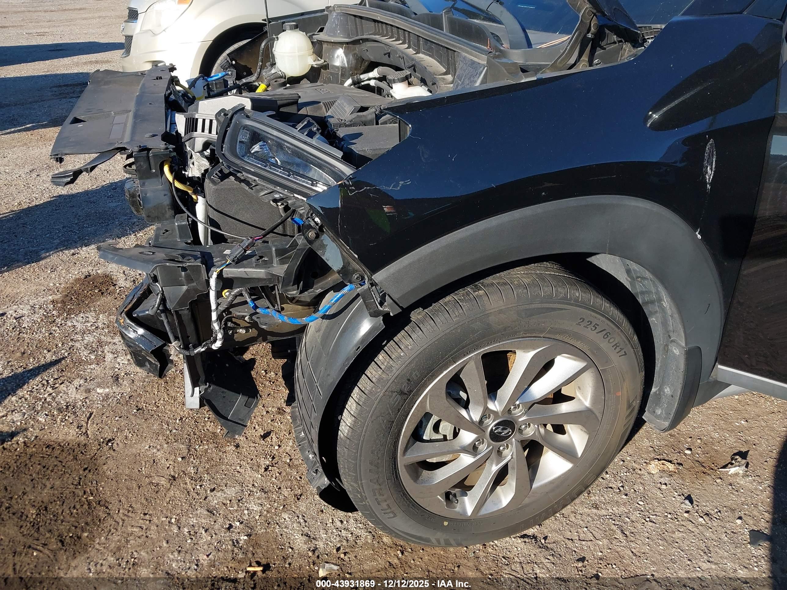 HYUNDAI TUCSON image 6