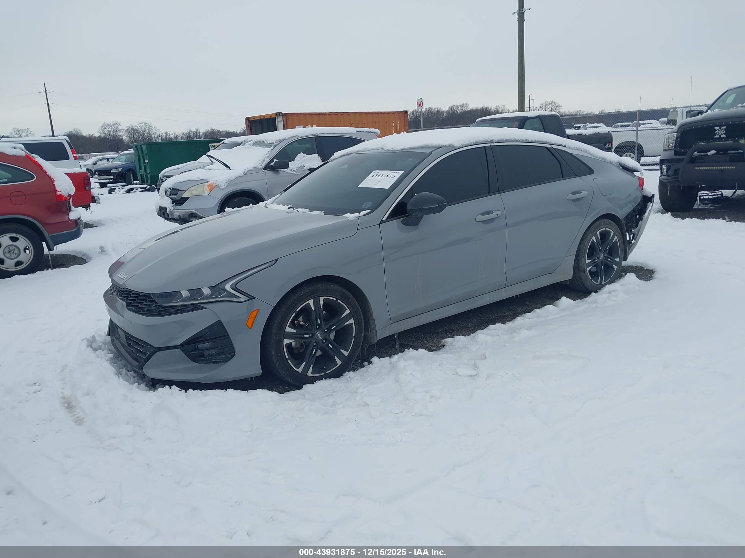 KIA K5 image 2