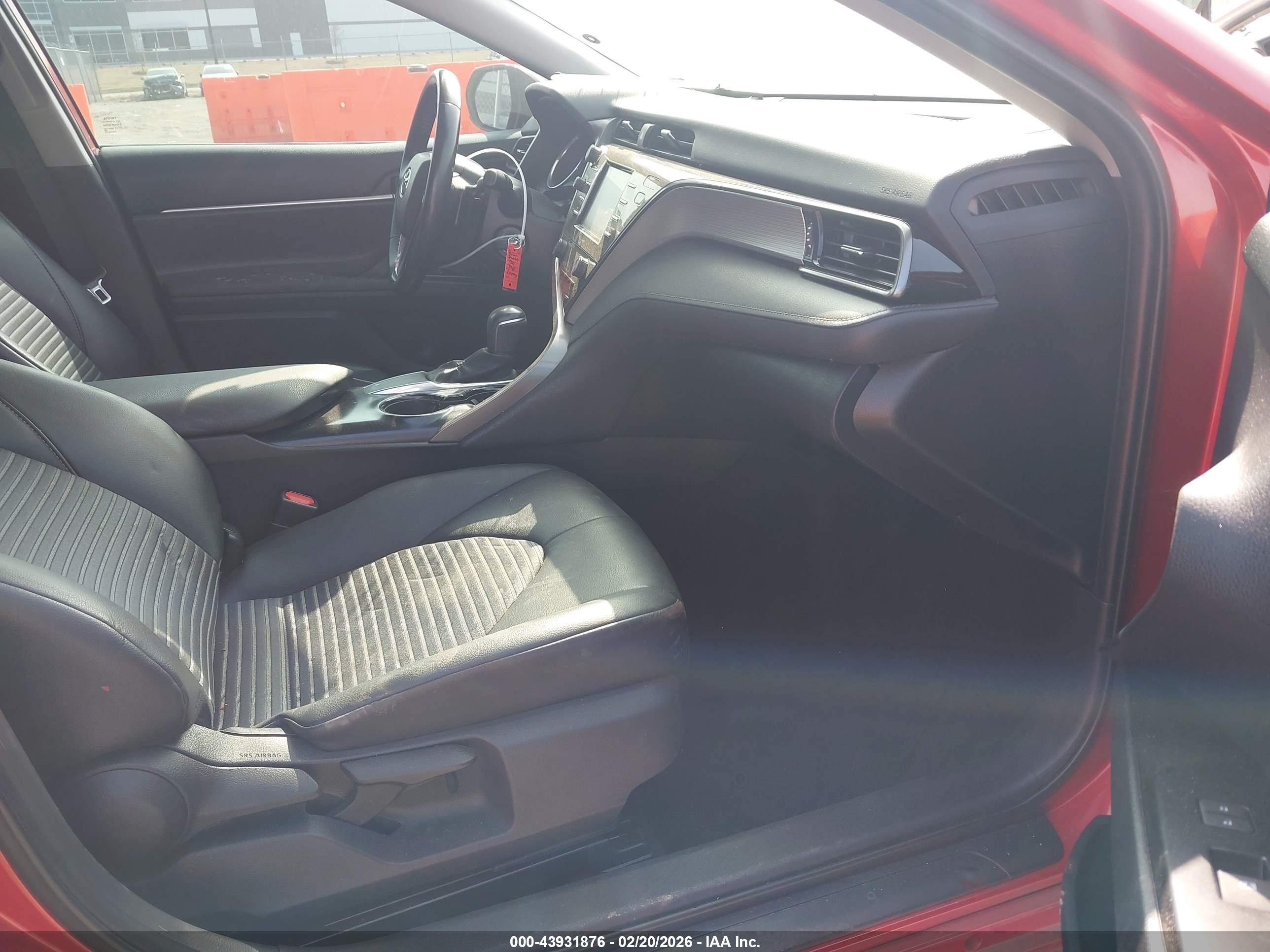 TOYOTA CAMRY image 5