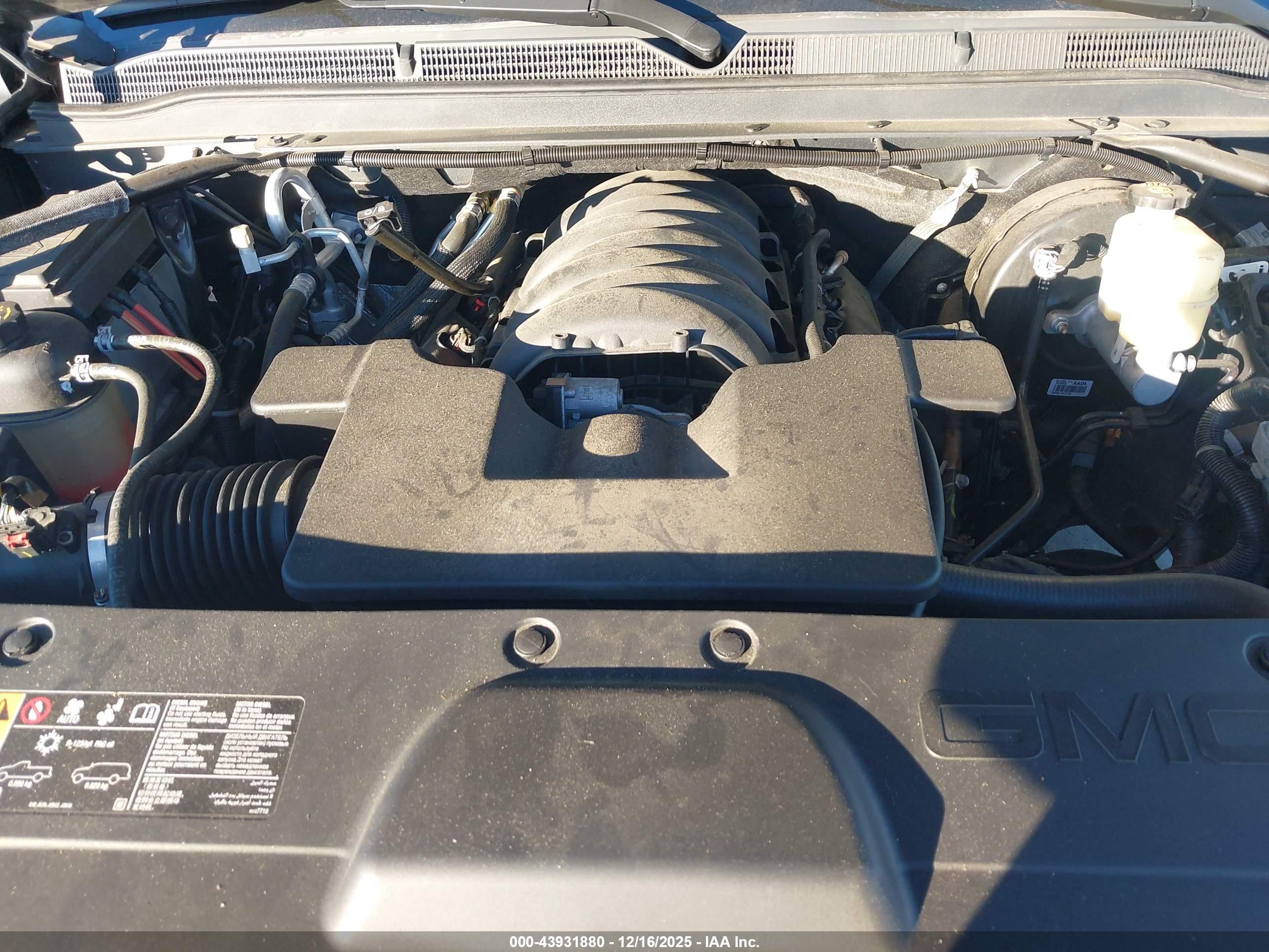 GMC YUKON image 10