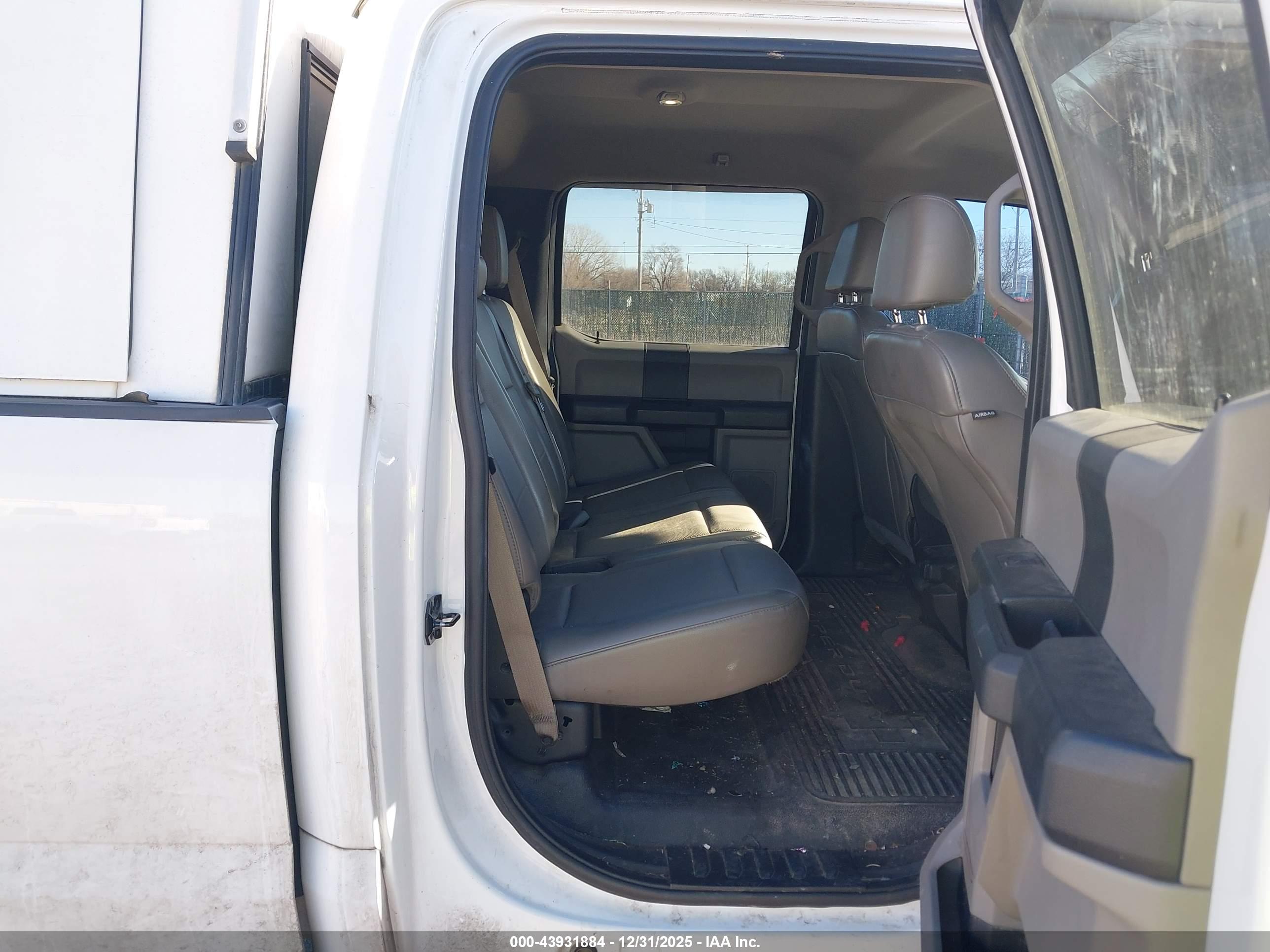 FORD F-250 image 8