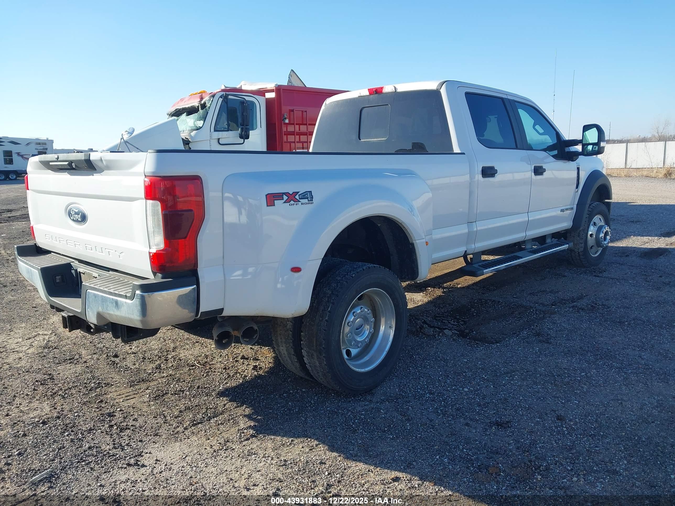 FORD F-450 image 4