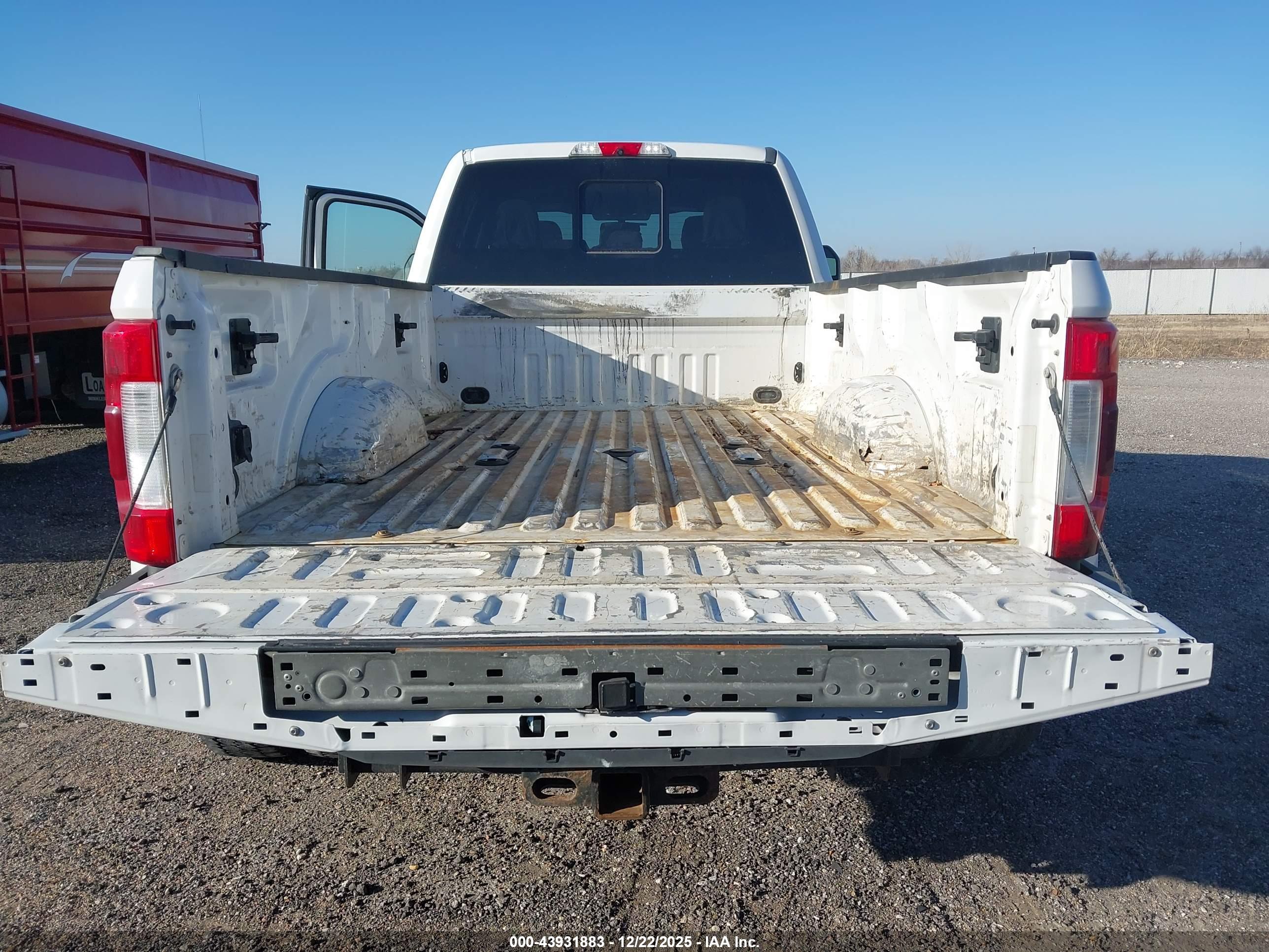 FORD F-450 image 7