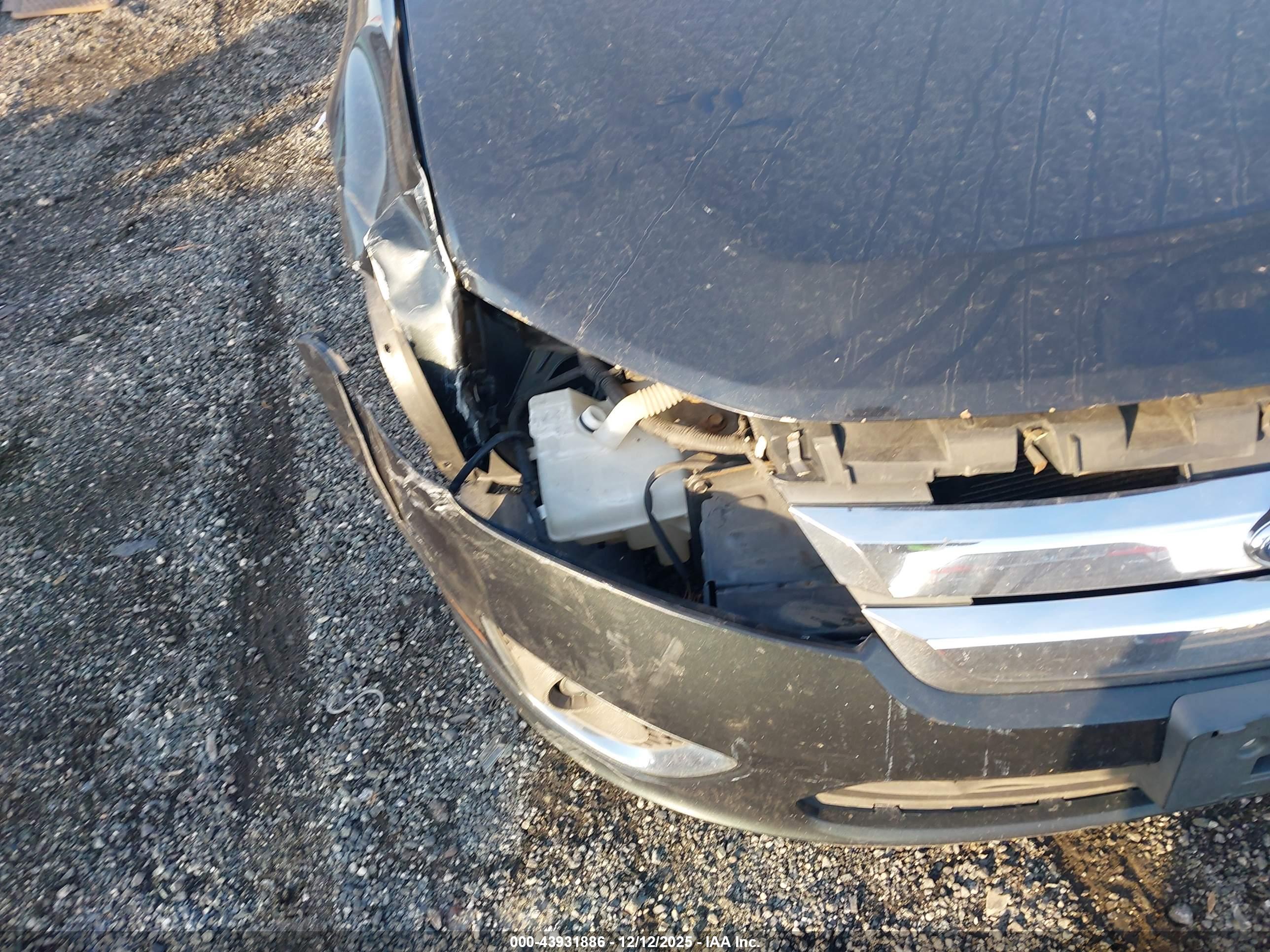 FORD FUSION image 6
