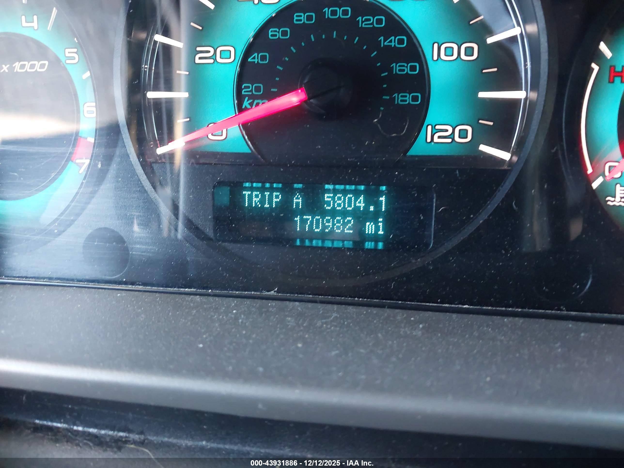 FORD FUSION image 7
